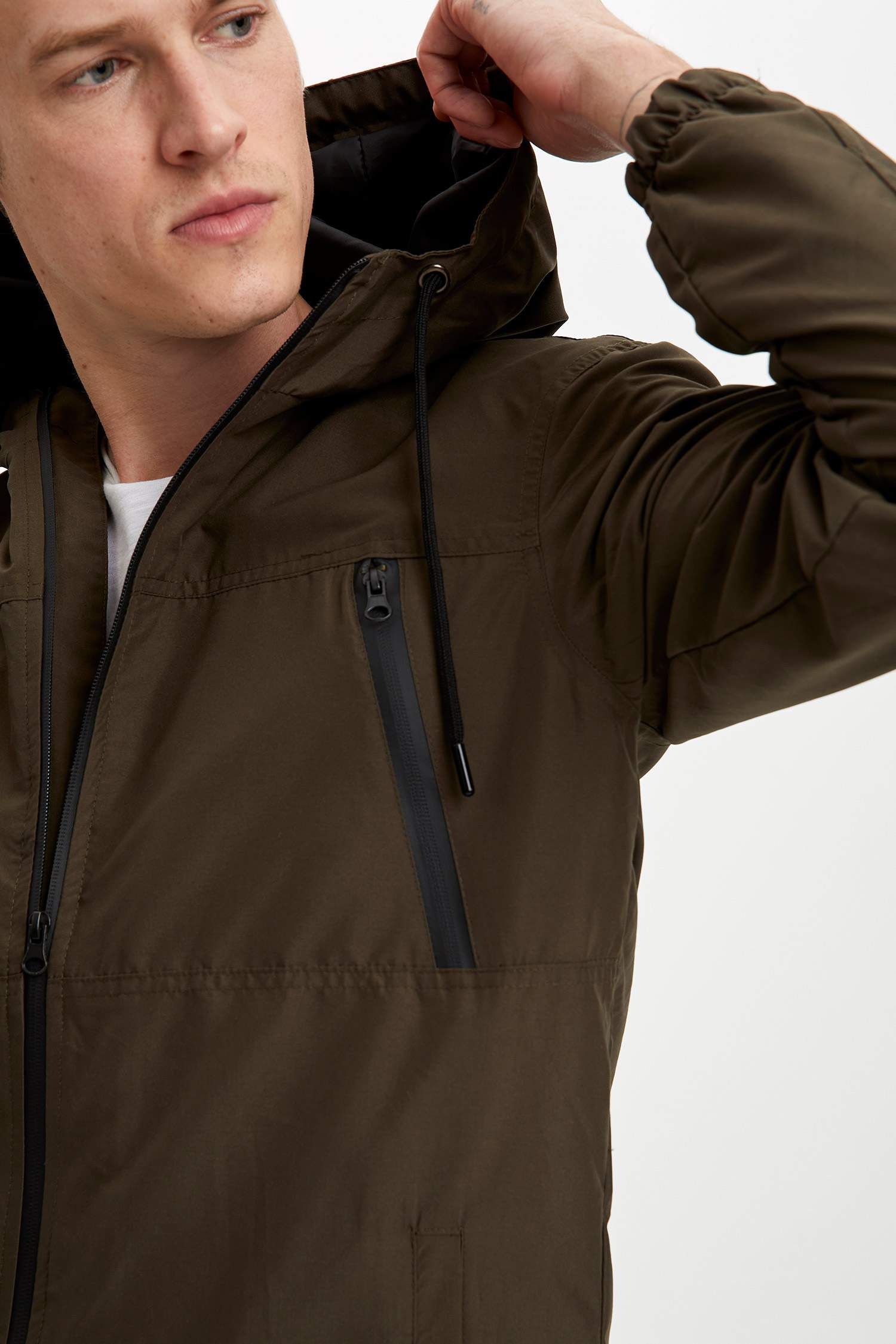 Slim Fit Kapüşonlu Mont