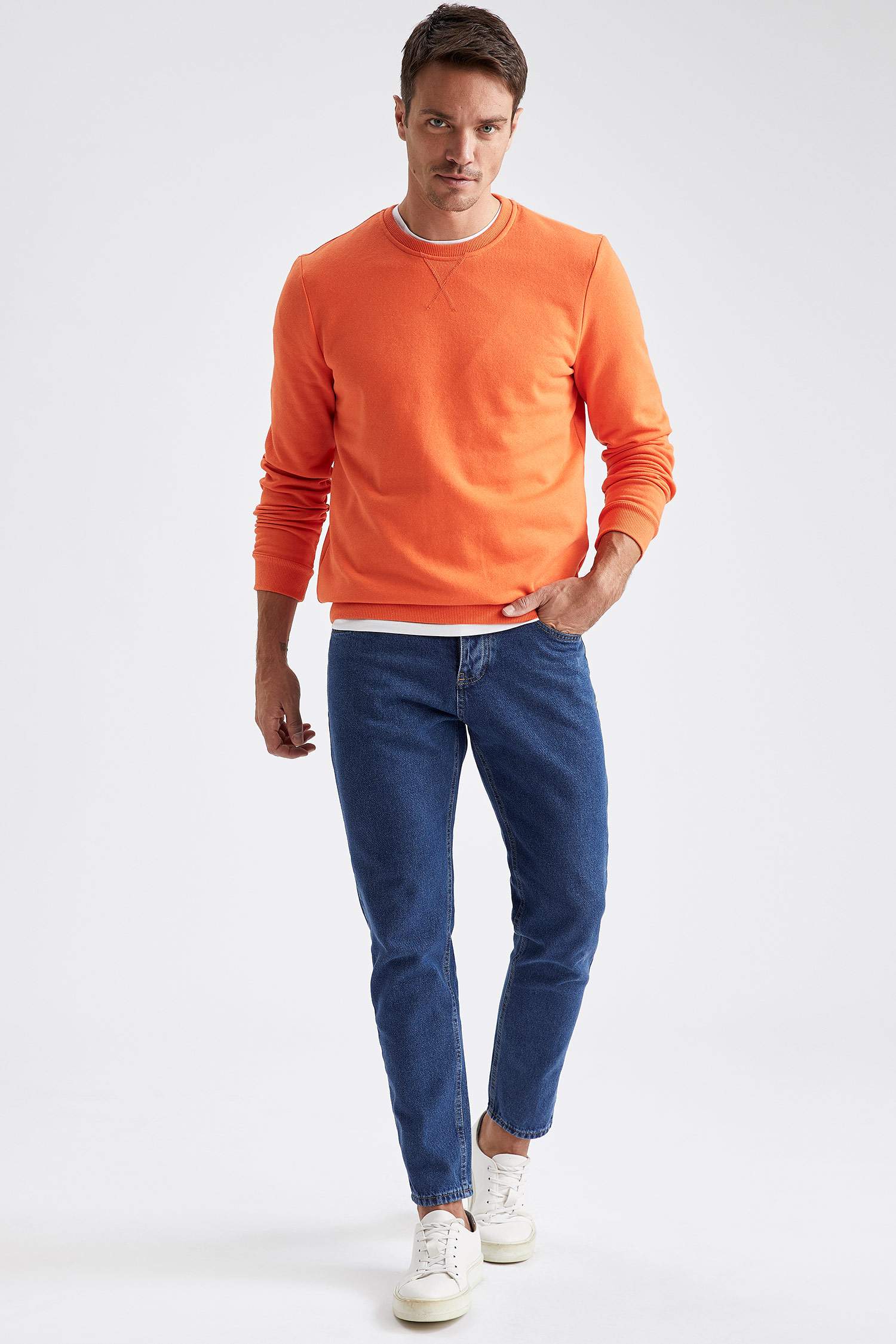 Regular Fit Bisiklet Yaka Basic Pamuklu Sweatshirt