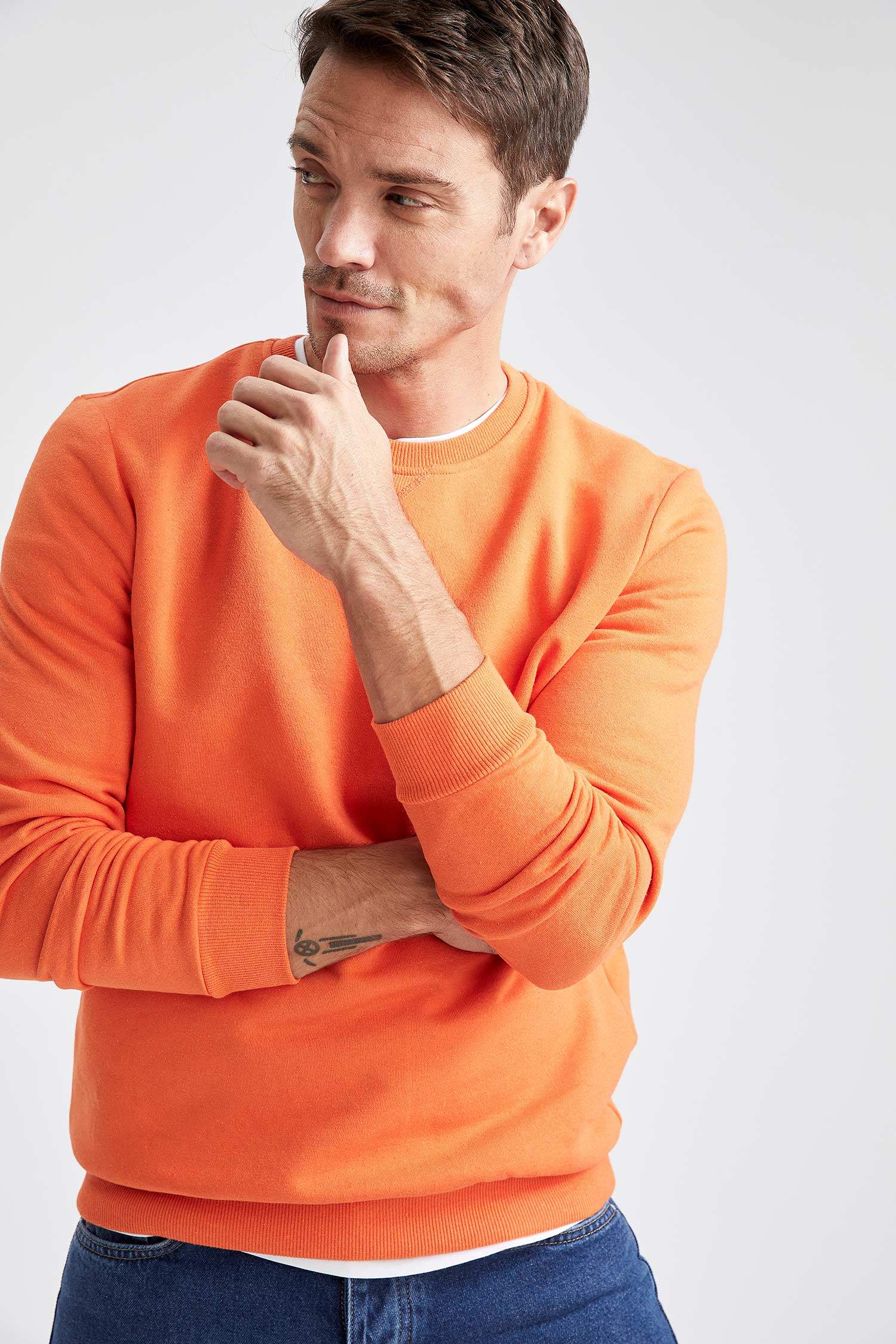 Regular Fit Bisiklet Yaka Basic Pamuklu Sweatshirt