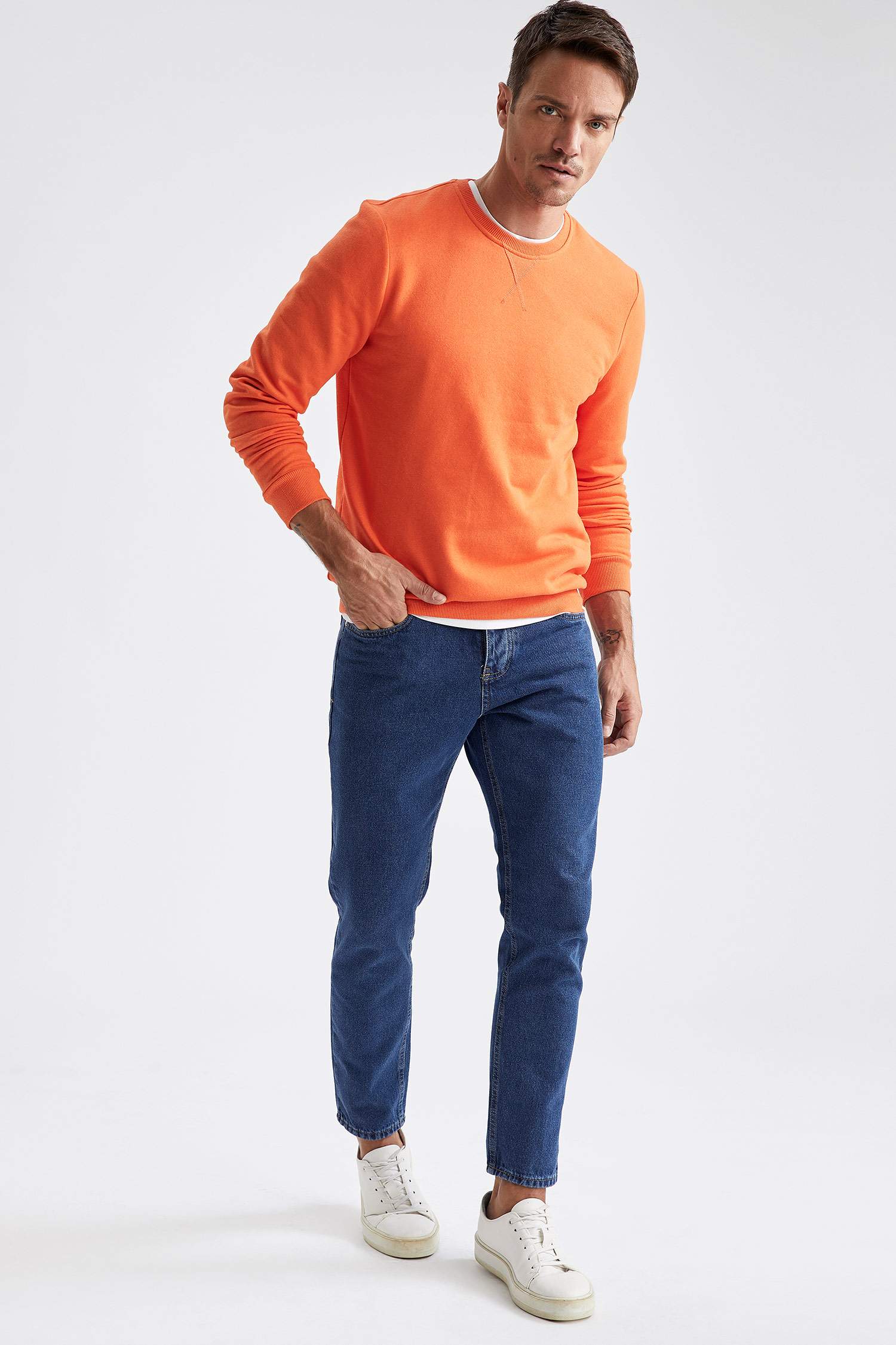Regular Fit Bisiklet Yaka Basic Pamuklu Sweatshirt