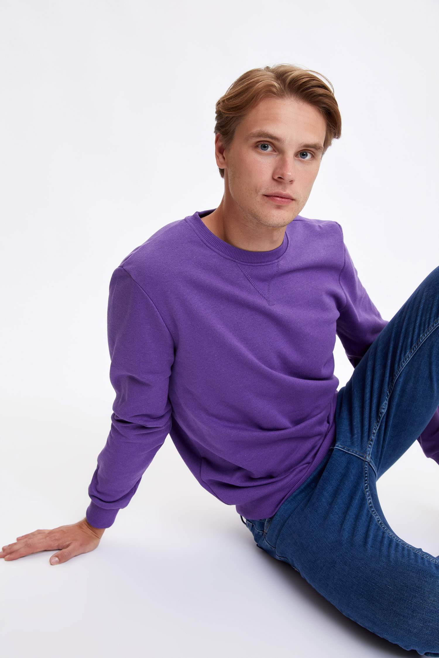 Regular Fit Bisiklet Yaka Basic Pamuklu Sweatshirt