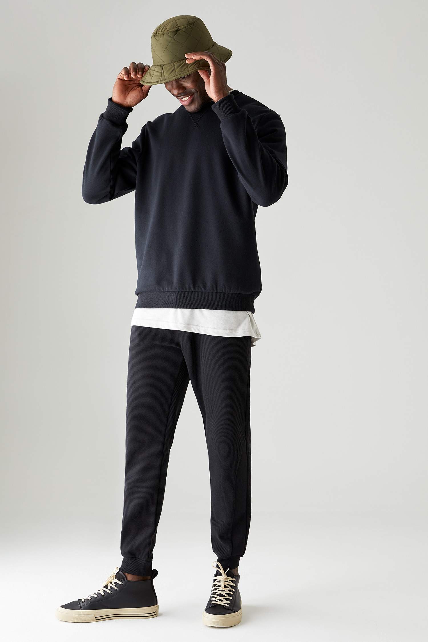 Regular Fit Bisiklet Yaka Basic Pamuklu Sweatshirt