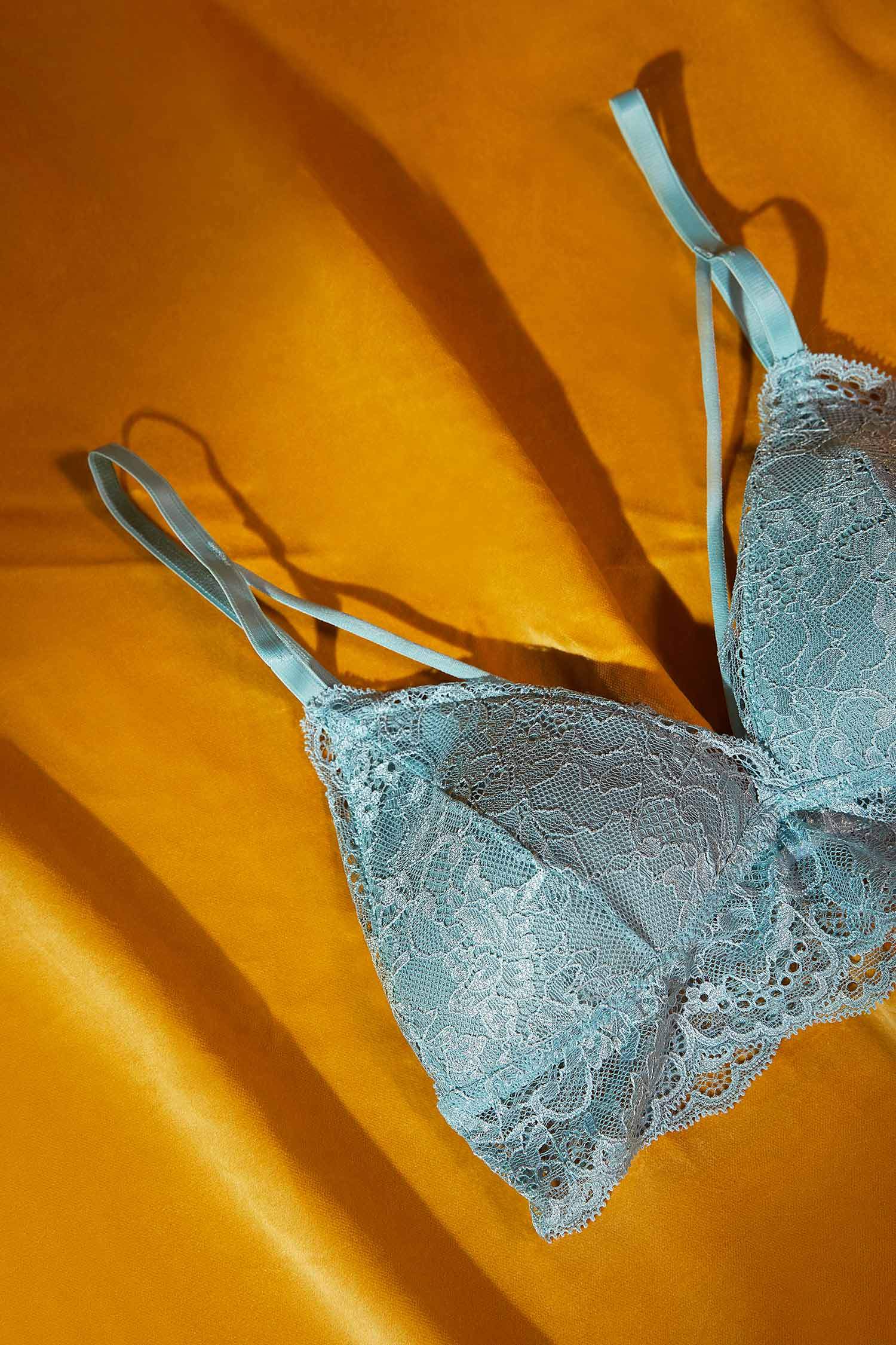 Fall In Love Dantelli Pedli Triangle Bralet