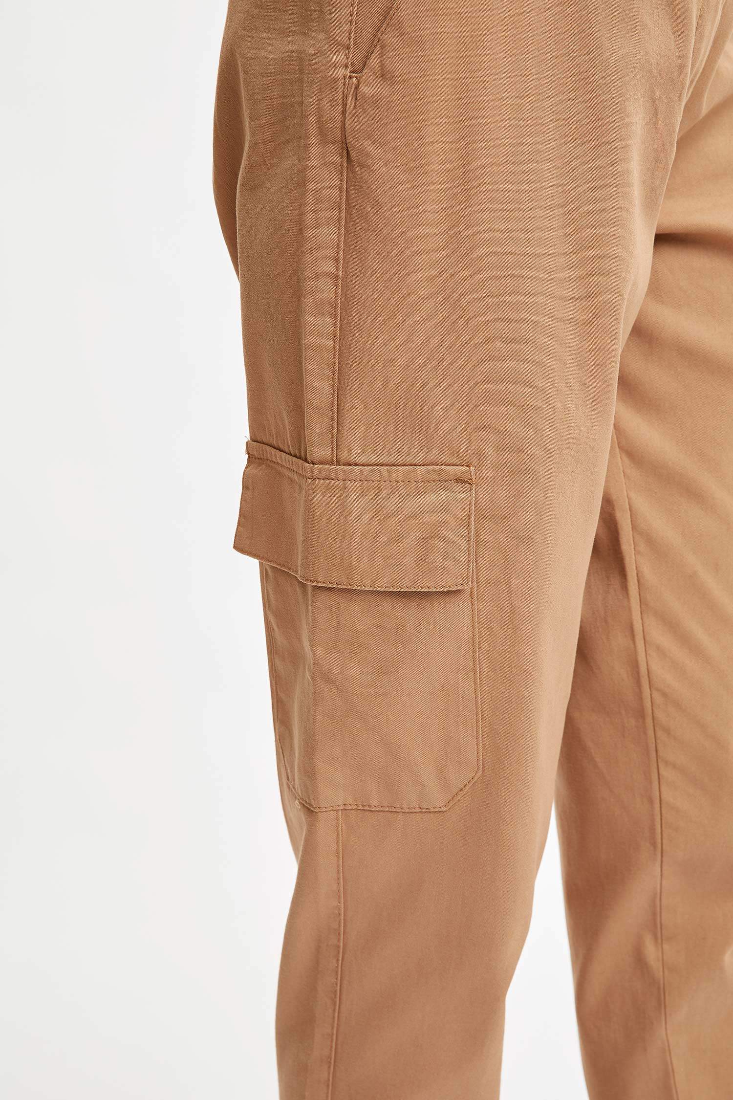 Cep Detaylı Jogger Pantolon