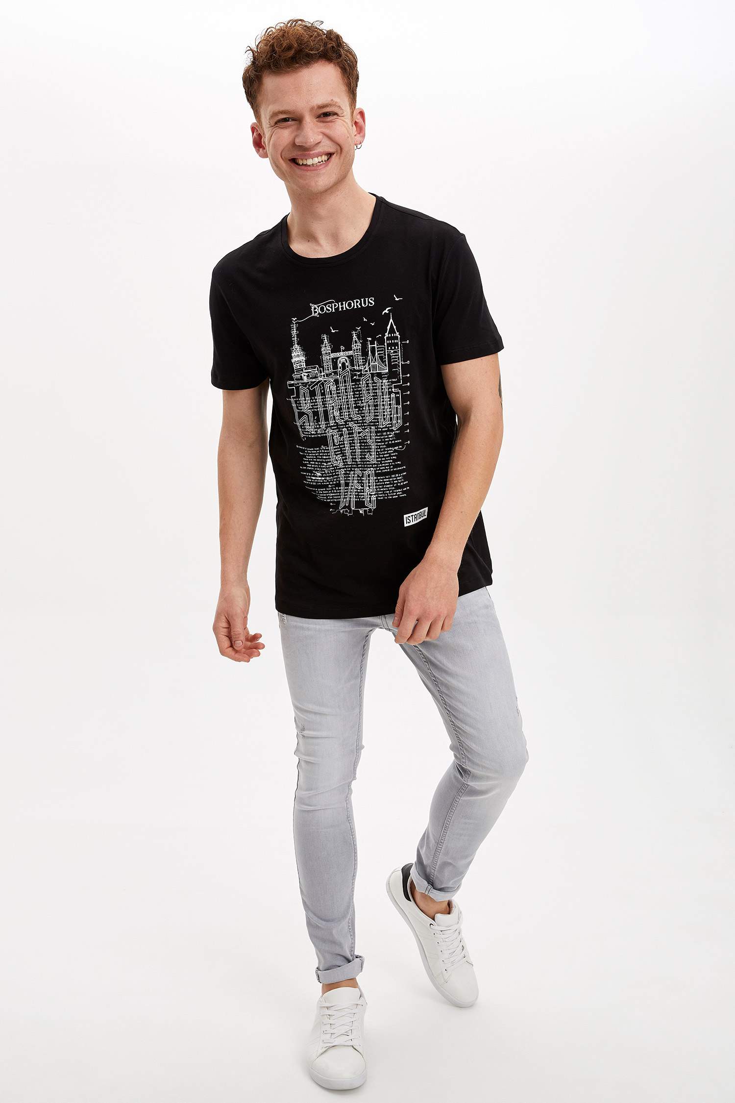 İstanbul Silüeti Baskılı Slim Fit Pamuklu Tişört