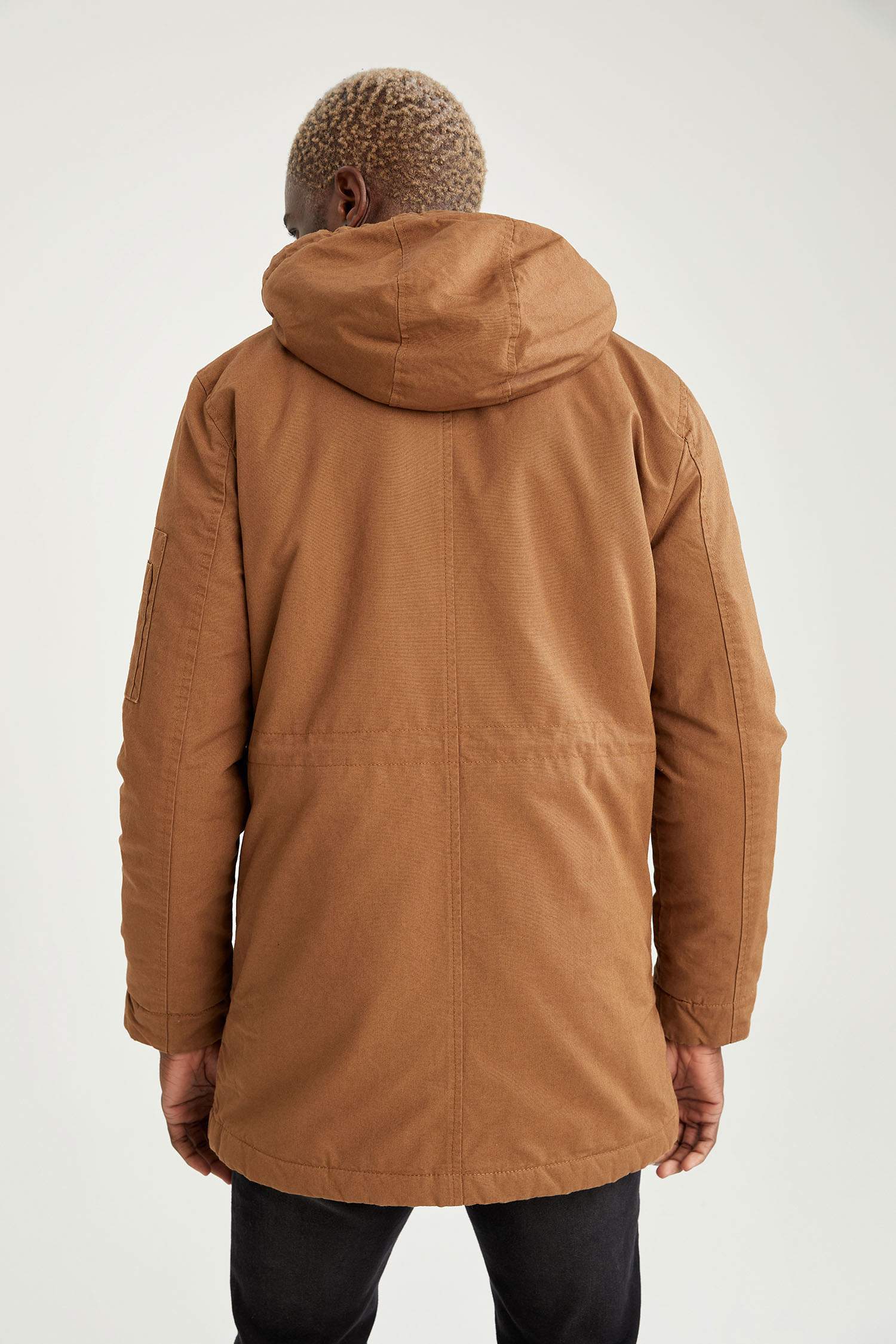 Slim Fit Kapüşonlu İçi Yumuşak Tüylü Parka