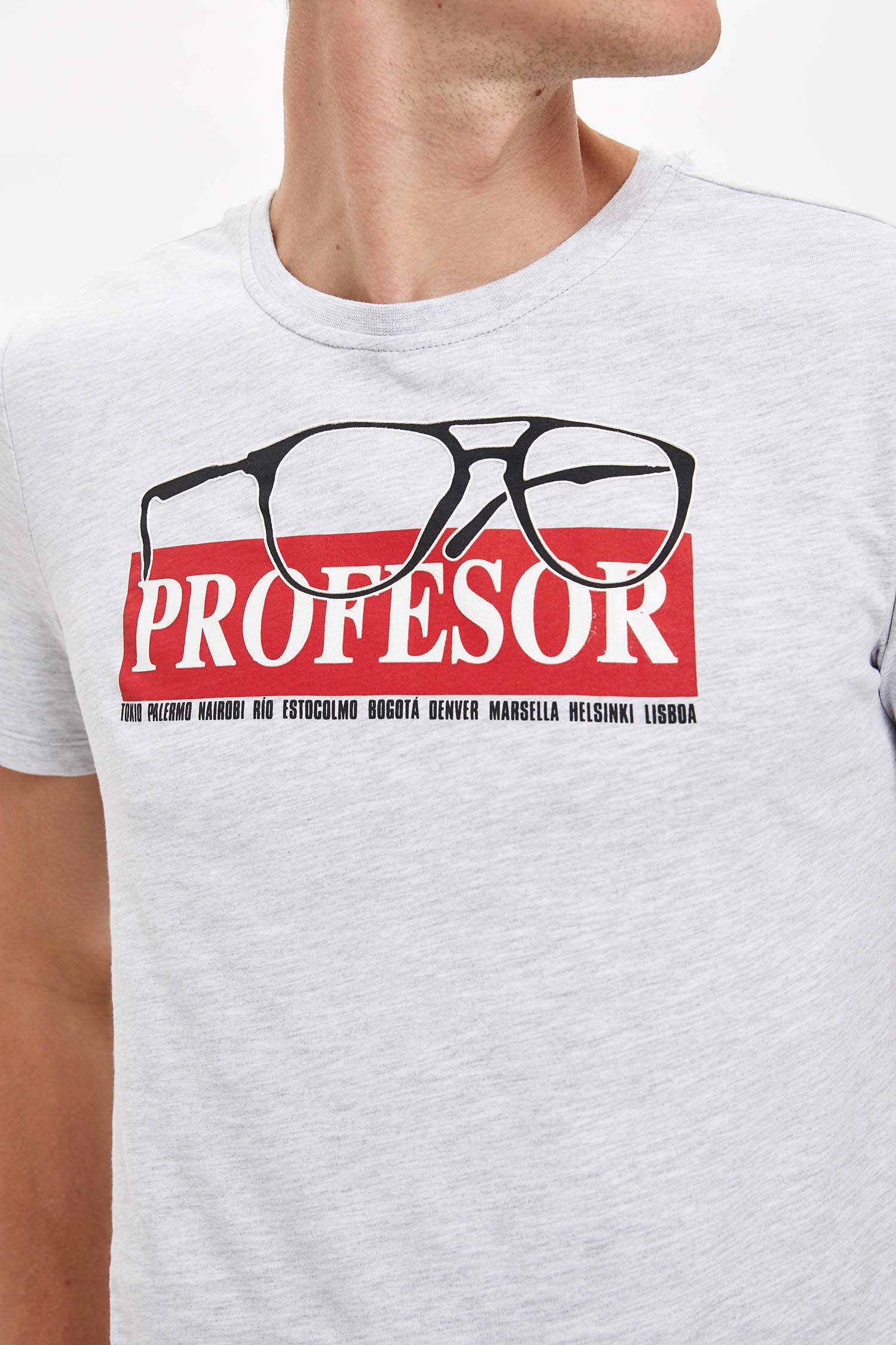 La Casa De Papel Lisanslı Slim Fit Bisiklet Yaka Tişört
