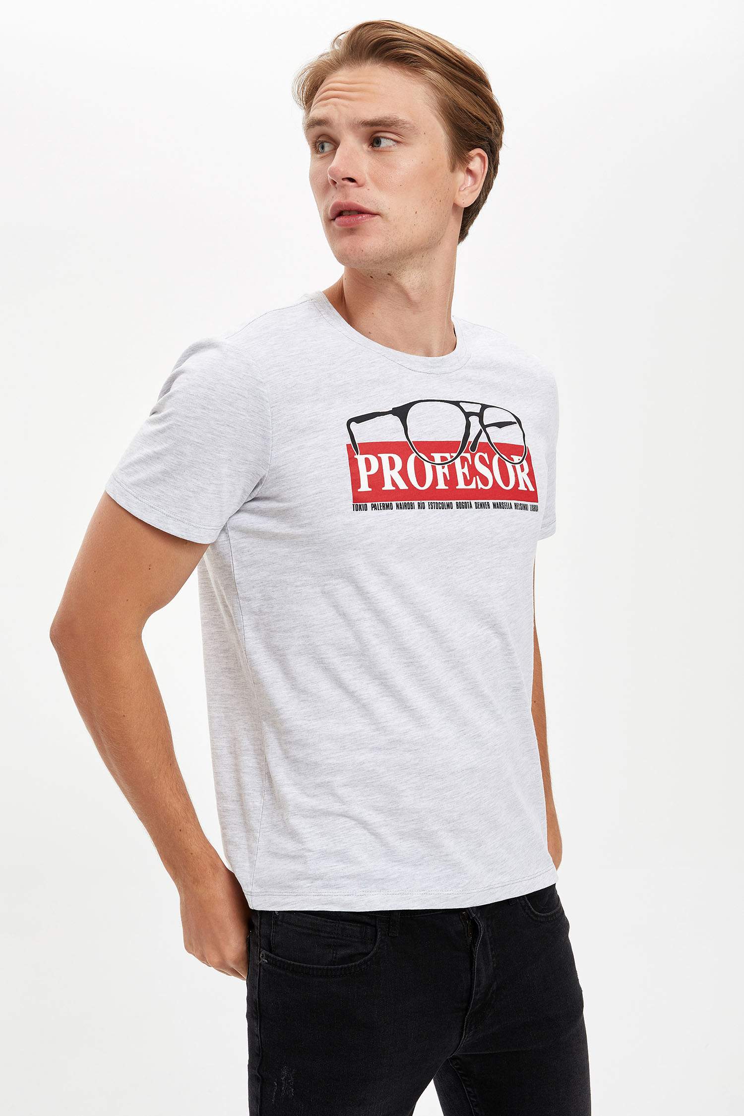 La Casa De Papel Lisanslı Slim Fit Bisiklet Yaka Tişört