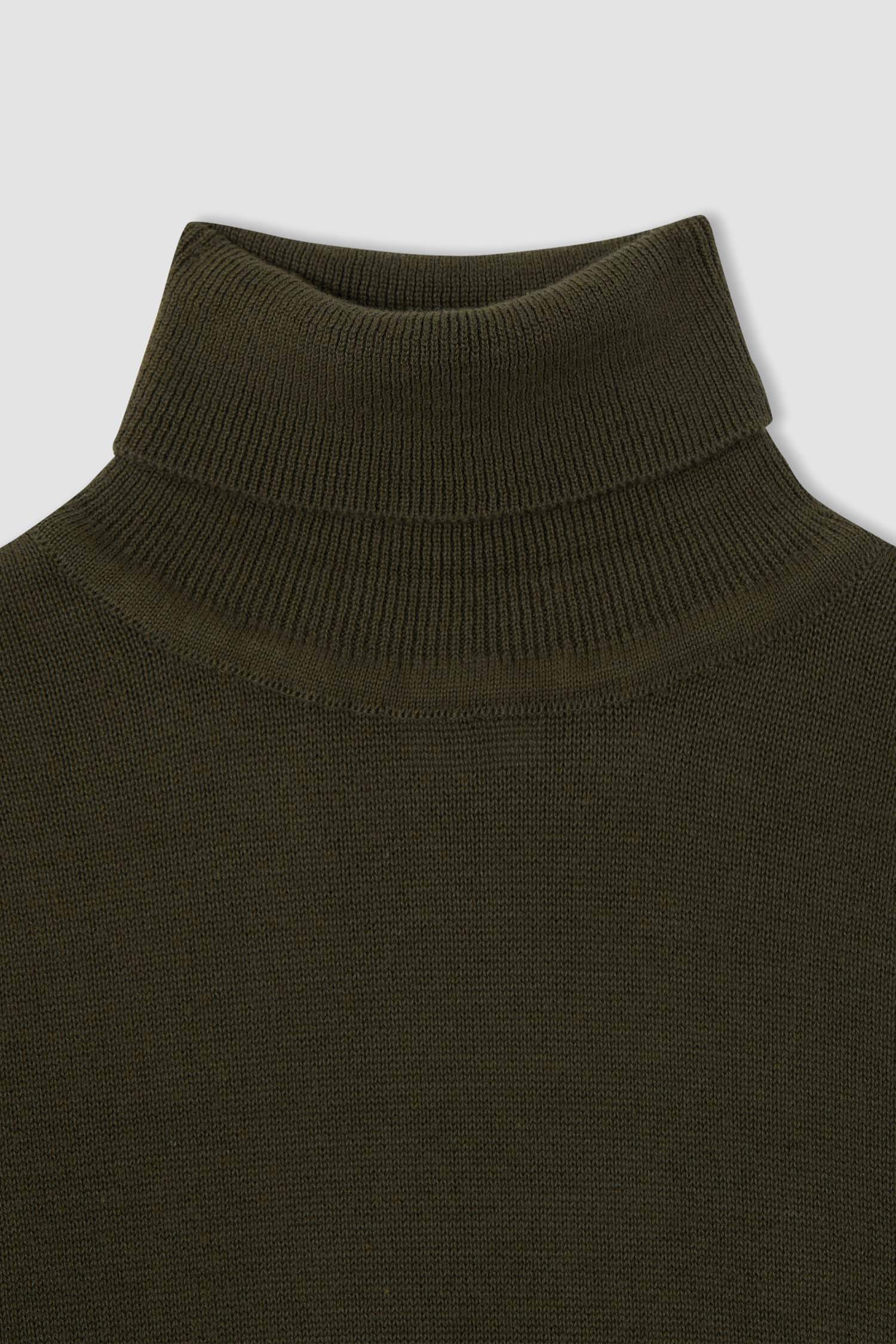 Erkek Çocuk Slim Fit Balıkçı Yaka Triko Kazak