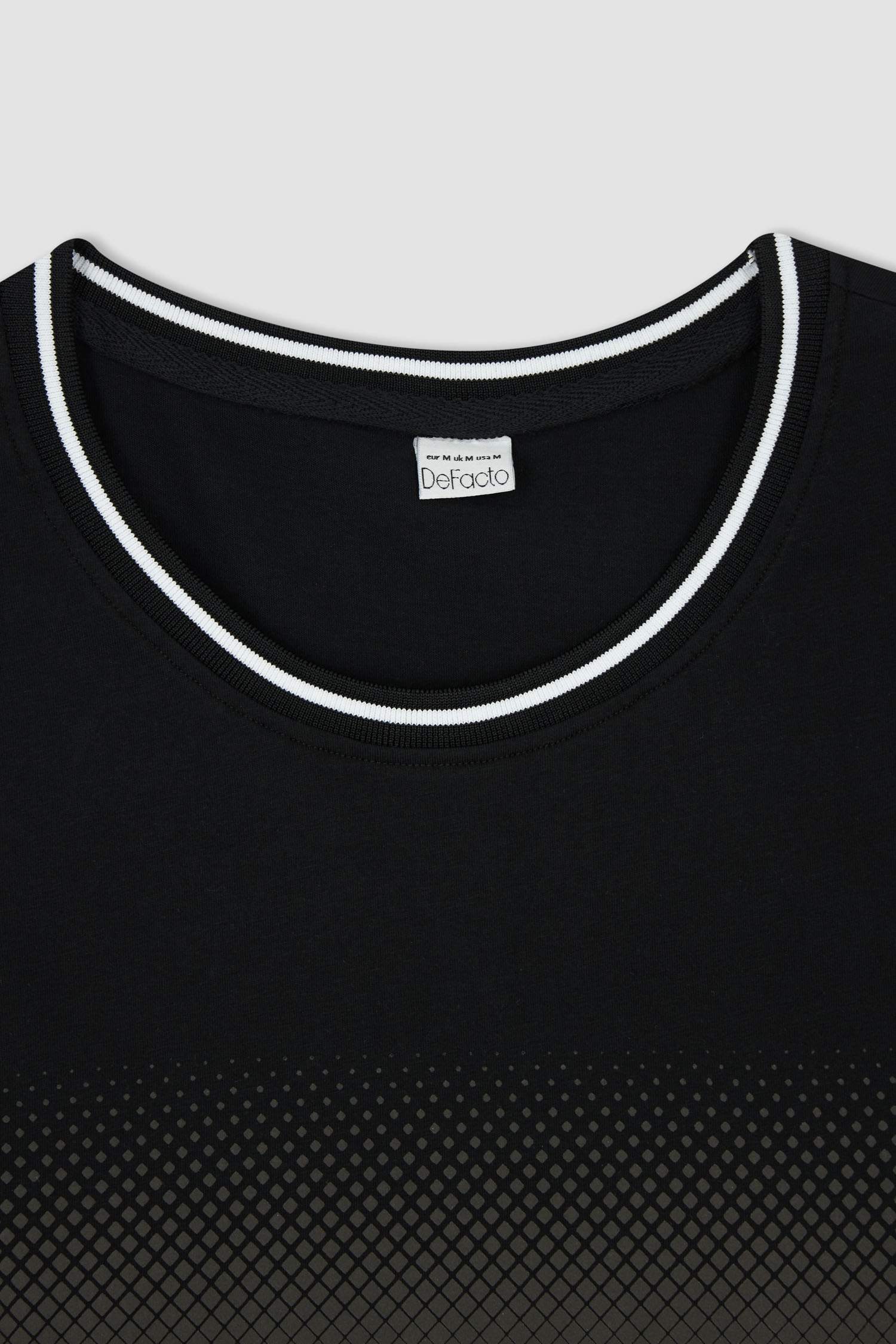 Defacto Regular Fit Atlet. 2 Defacto Regular Fit Atlet. 2