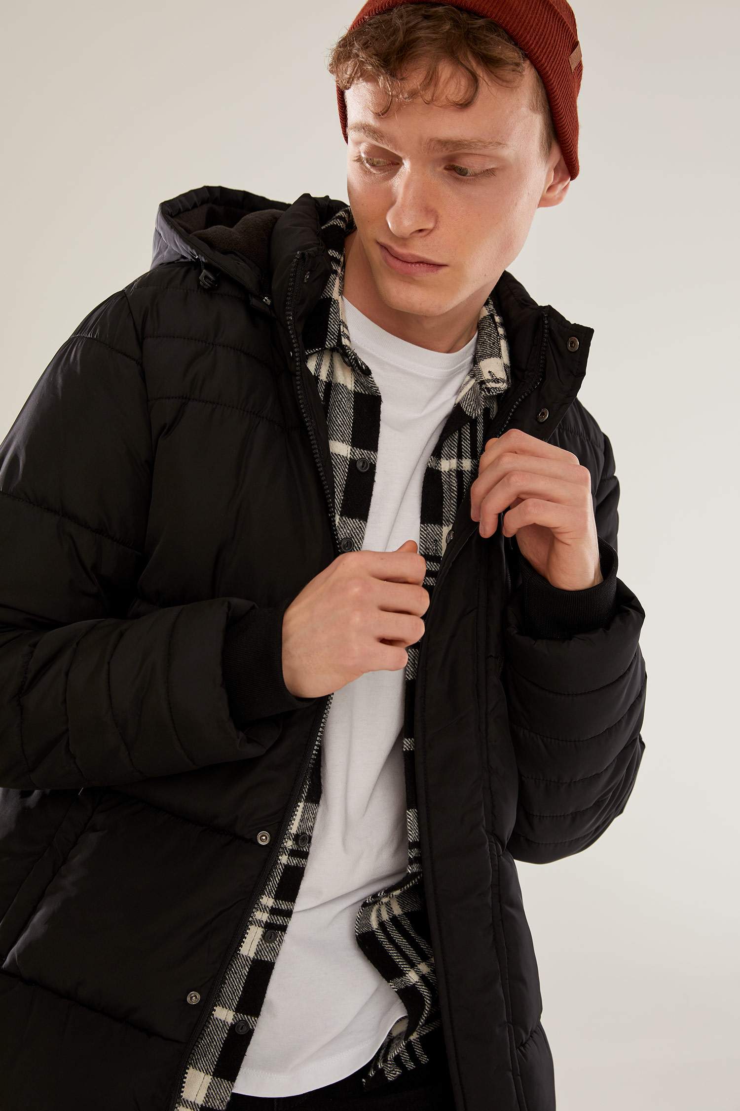Kapüşonlu Slim Fit Kalın Mont