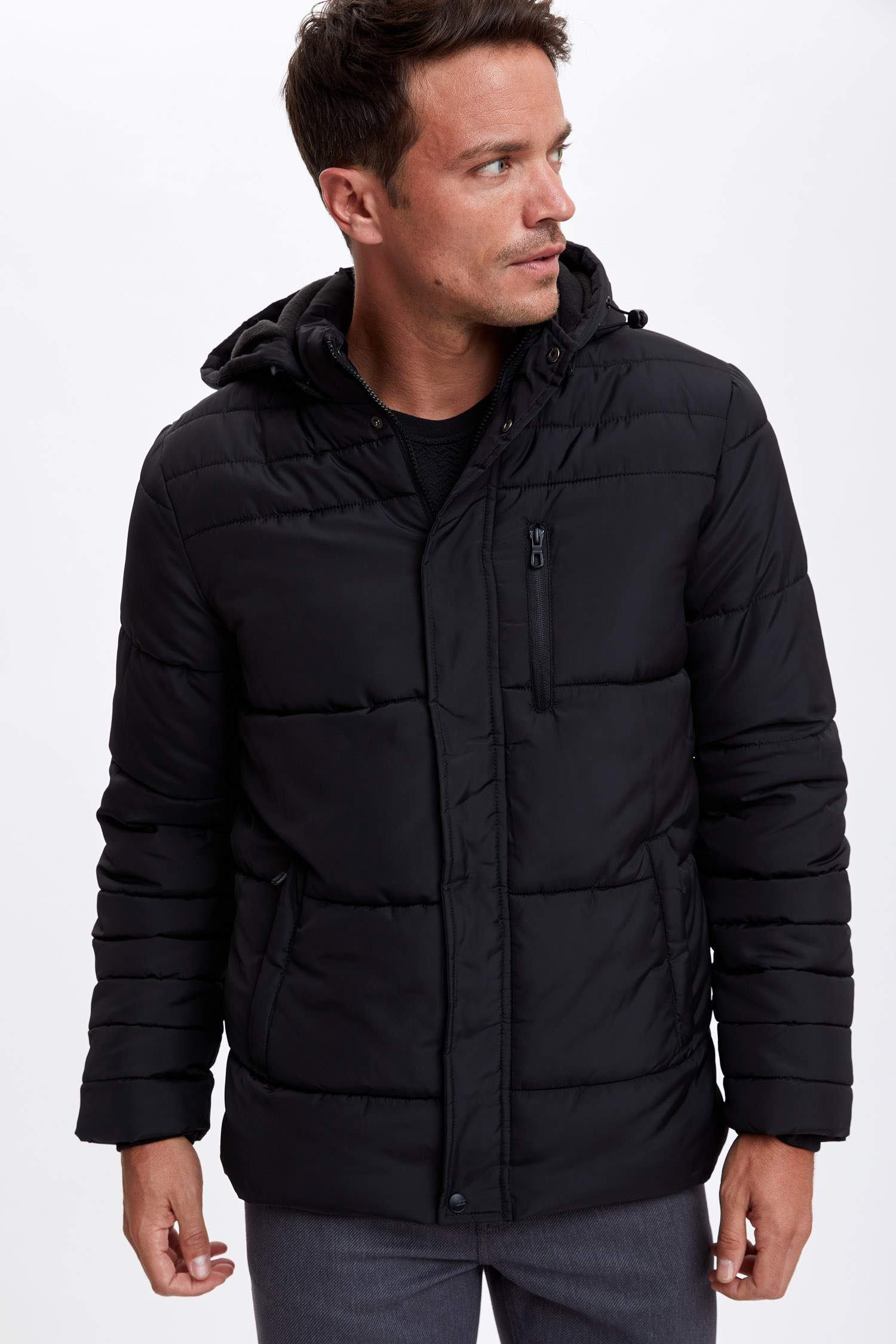Kapüşonlu Slim Fit Kalın Mont