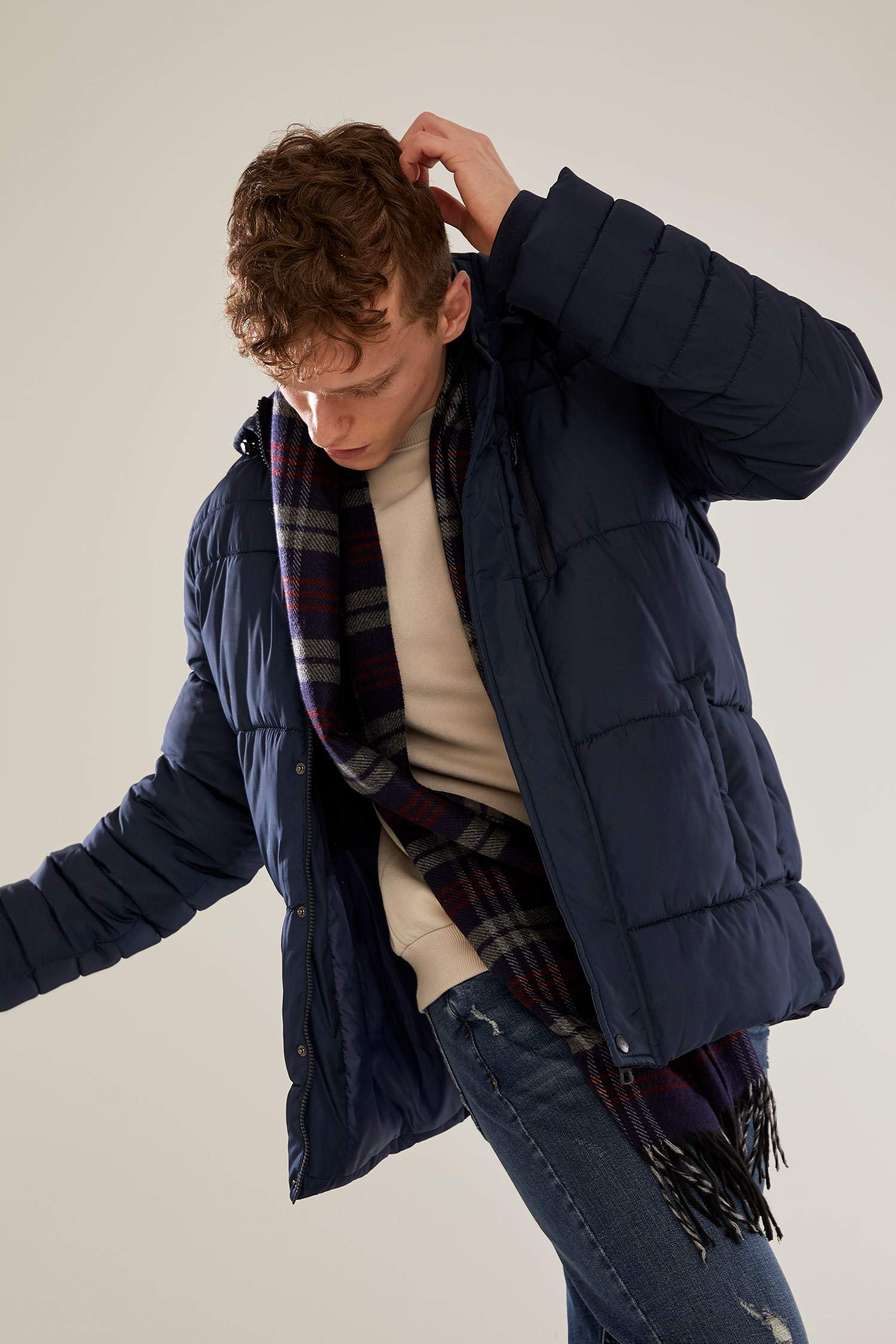 Kapüşonlu Slim Fit Kalın Mont