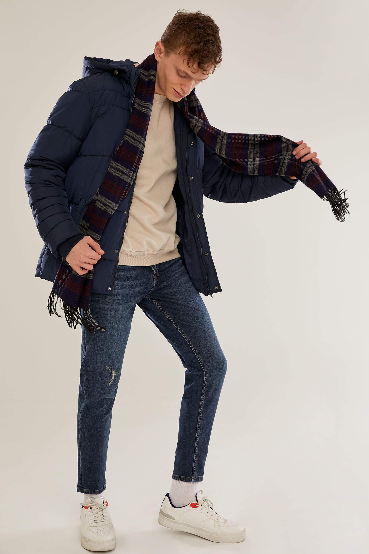 Kapüşonlu Slim Fit Kalın Mont