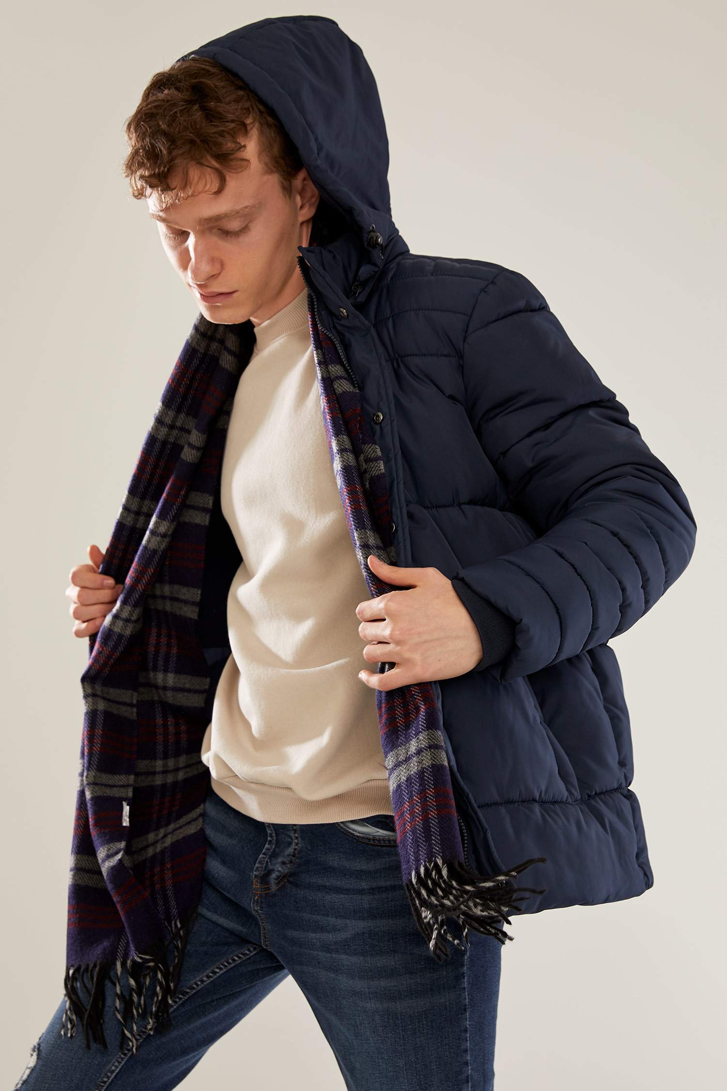 Kapüşonlu Slim Fit Kalın Mont