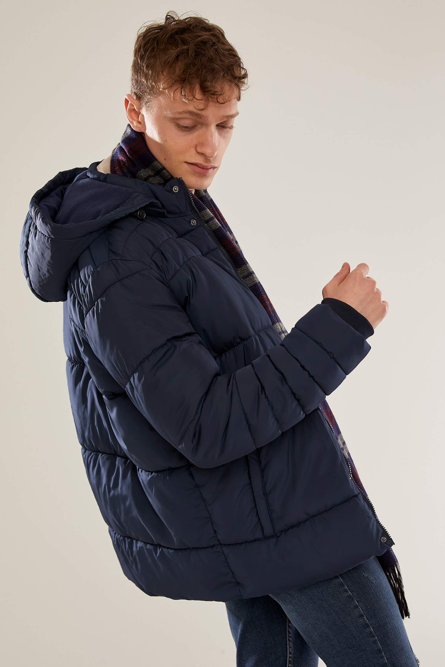 Kapüşonlu Slim Fit Kalın Mont