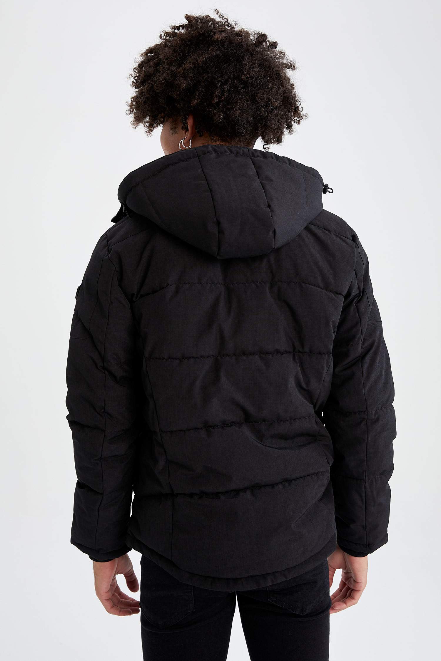 Slim Fit İçi Polarlı Kapüşonlu Kalın Mont