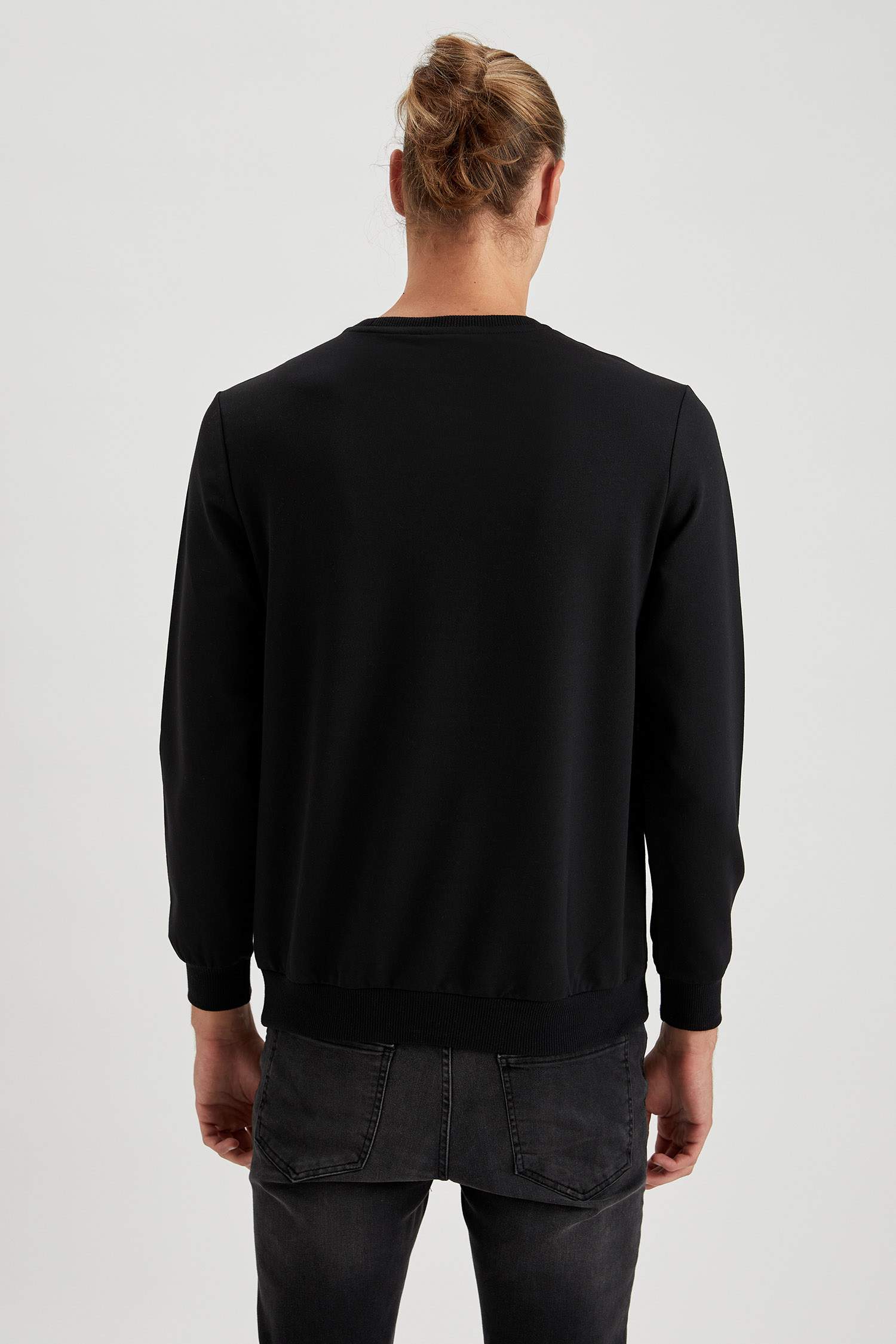 Regular Fit Bisiklet Yaka Uzun Kollu Sweatshirt