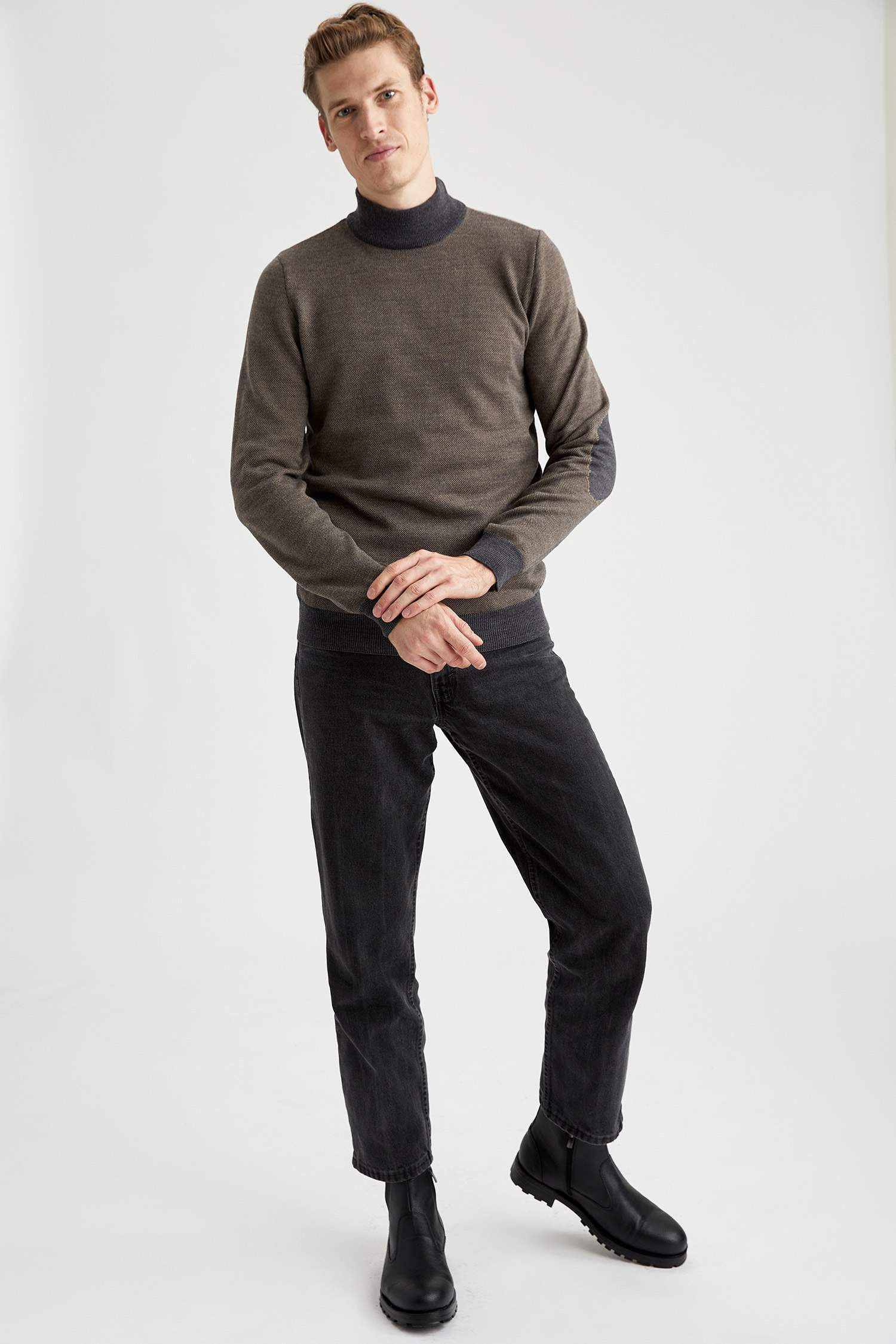 Slim Fit Yarım Balıkçı Yaka Triko Kazak