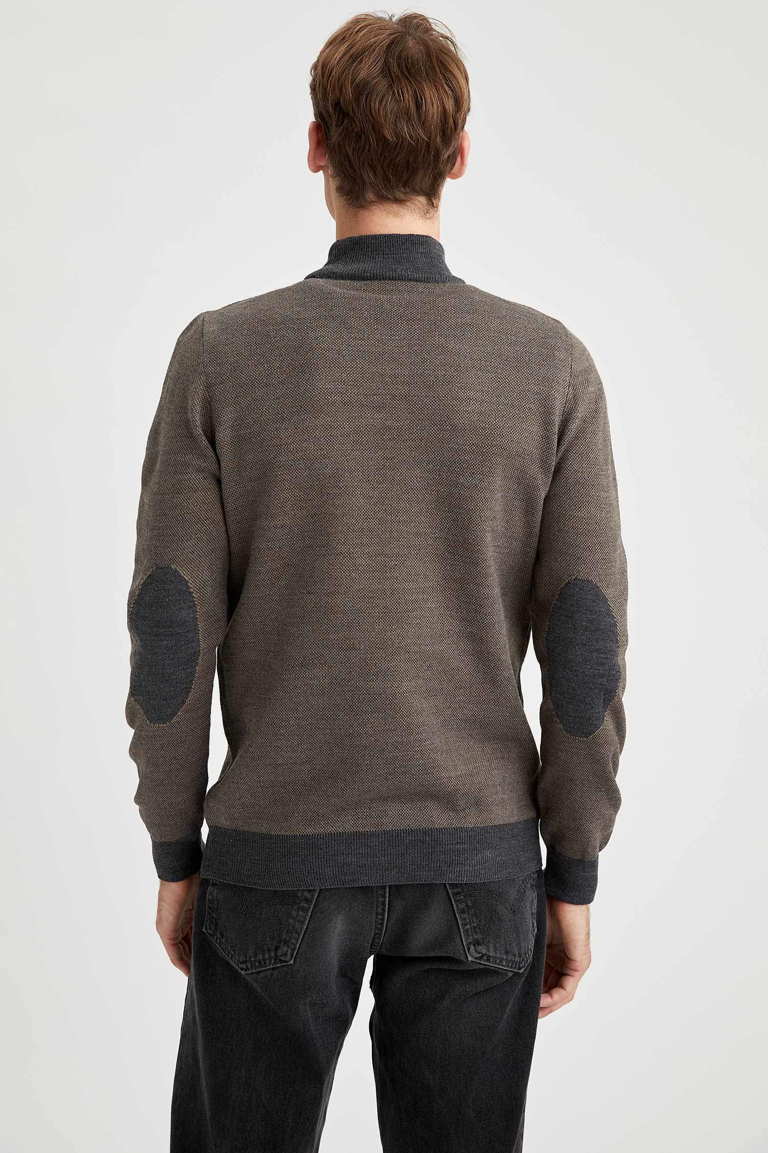 Slim Fit Yarım Balıkçı Yaka Triko Kazak
