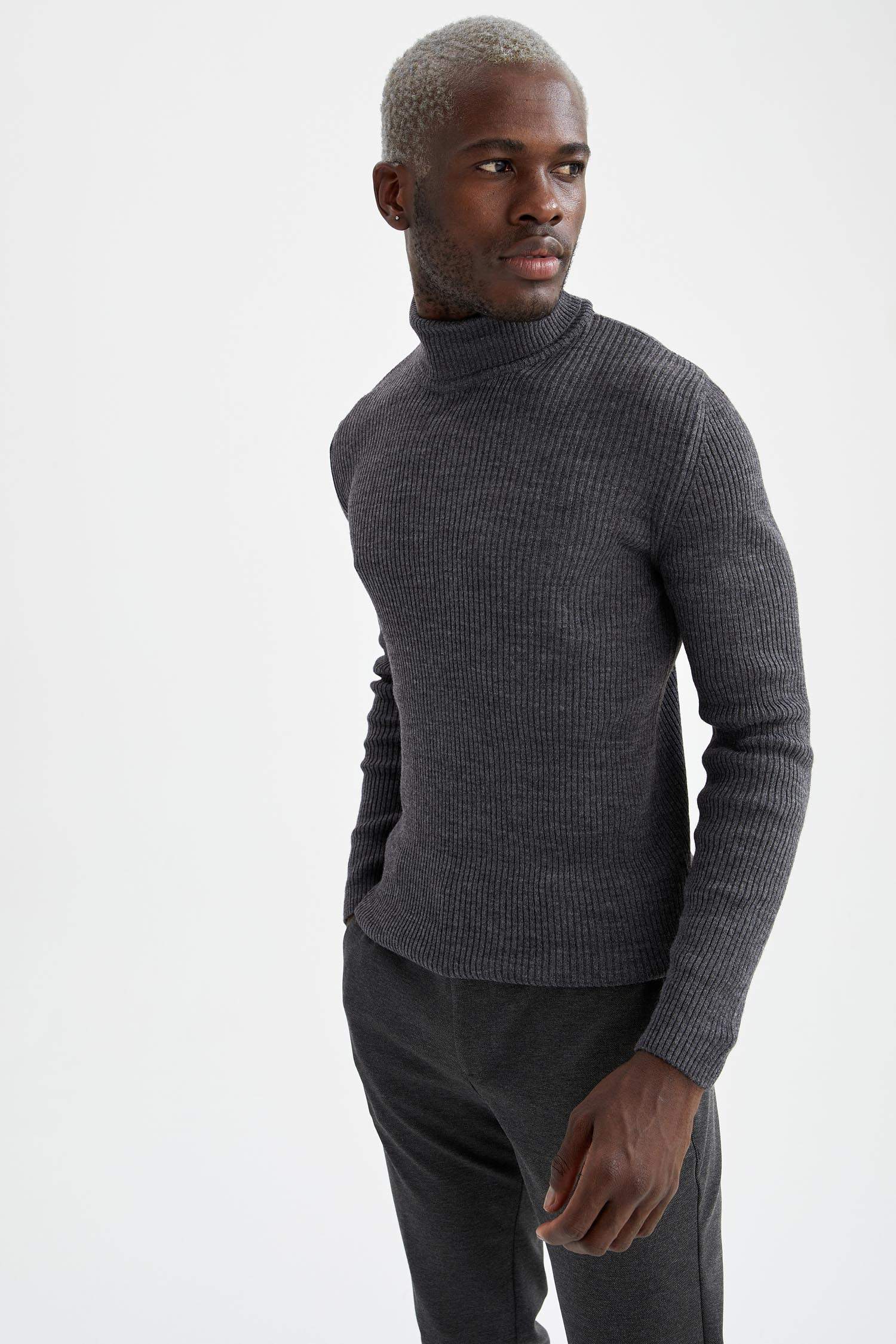 Slim Fit Balıkçı Yaka Triko Kazak