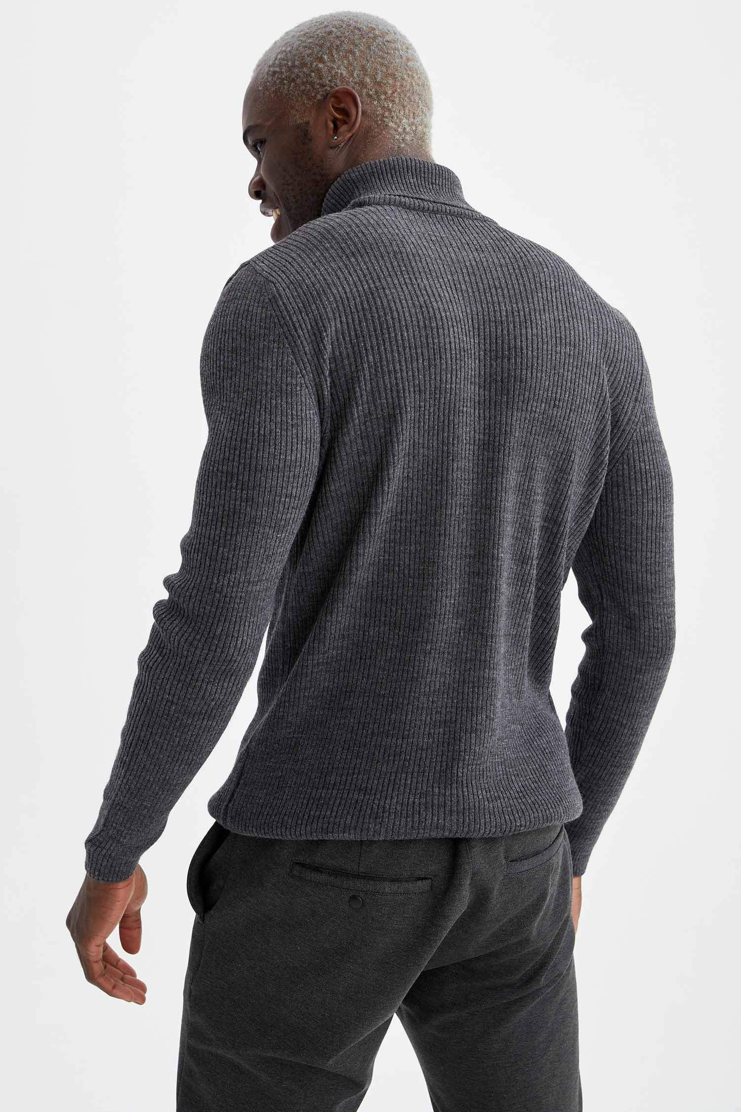 Slim Fit Balıkçı Yaka Triko Kazak