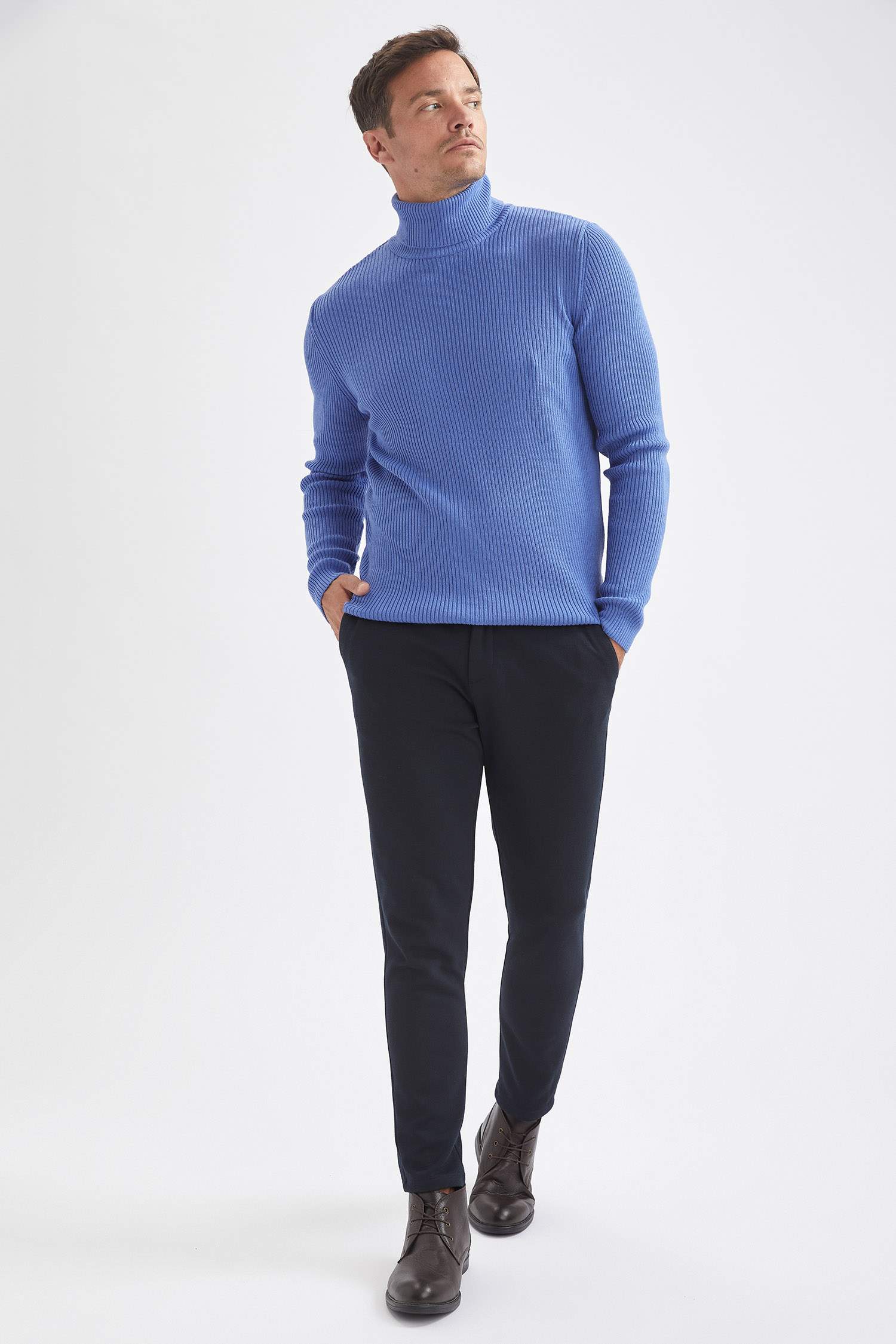 Slim Fit Balıkçı Yaka Triko Kazak