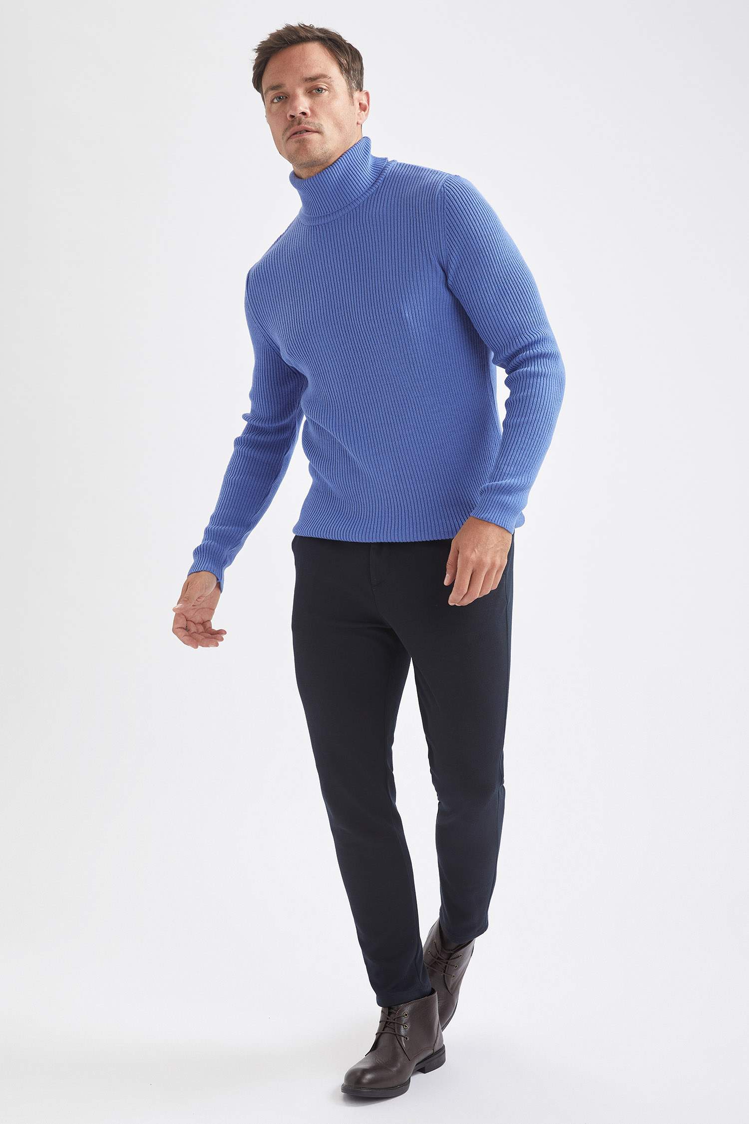 Slim Fit Balıkçı Yaka Triko Kazak