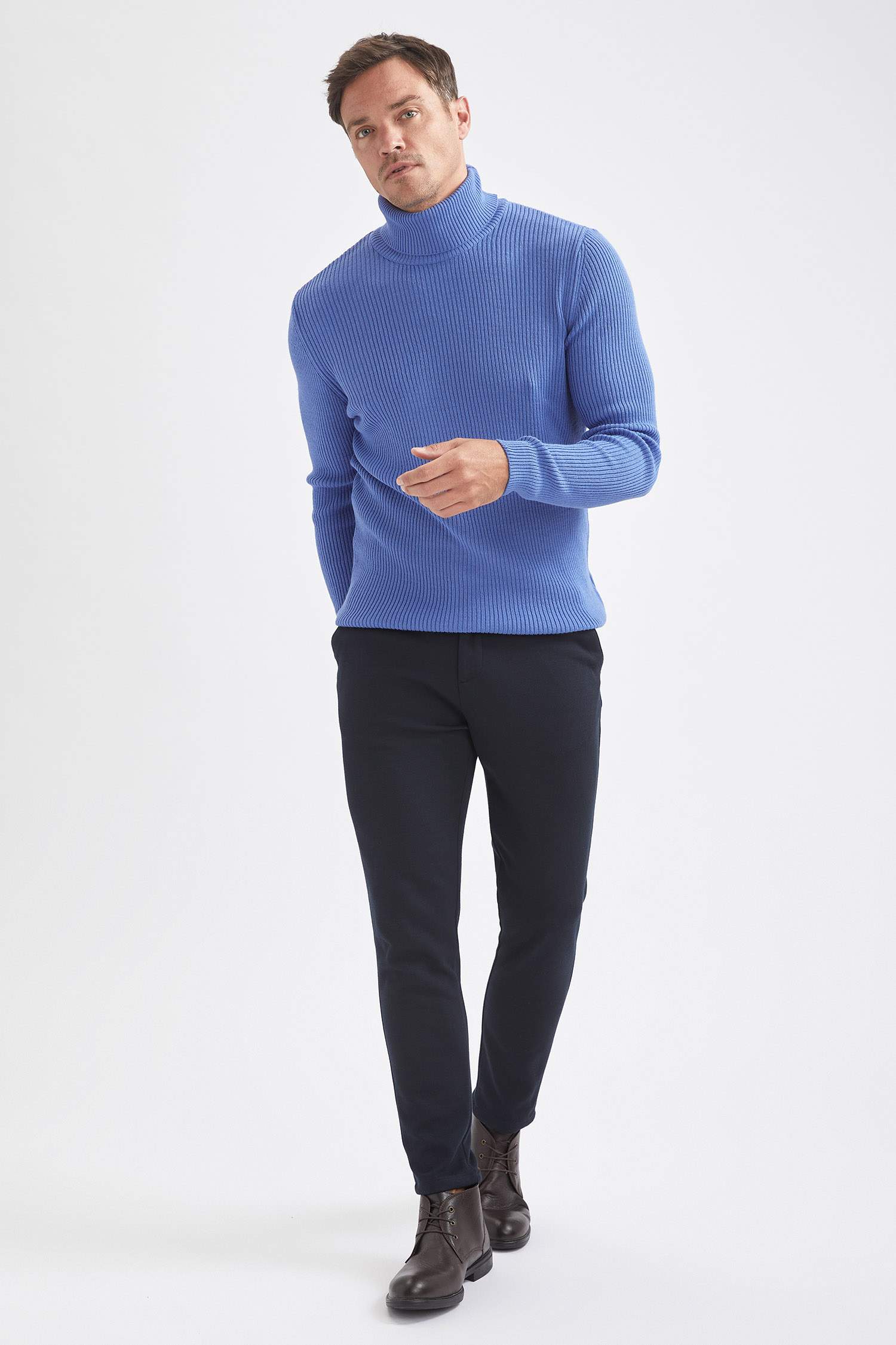 Slim Fit Balıkçı Yaka Triko Kazak