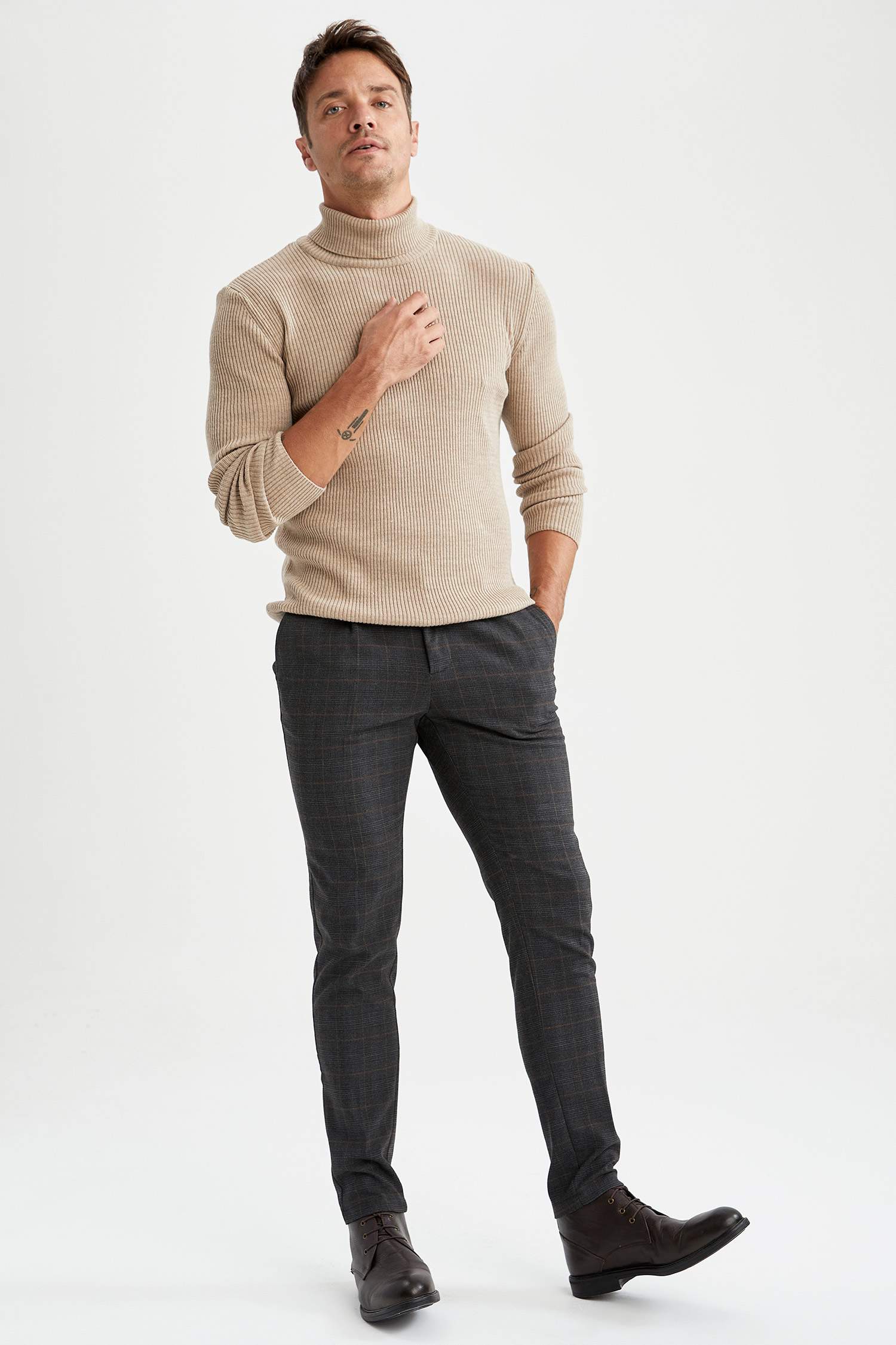 Slim Fit Balıkçı Yaka Triko Kazak
