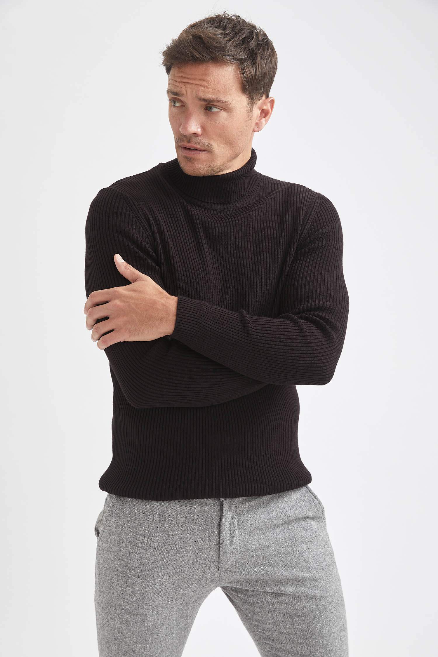 Slim Fit Balıkçı Yaka Triko Kazak