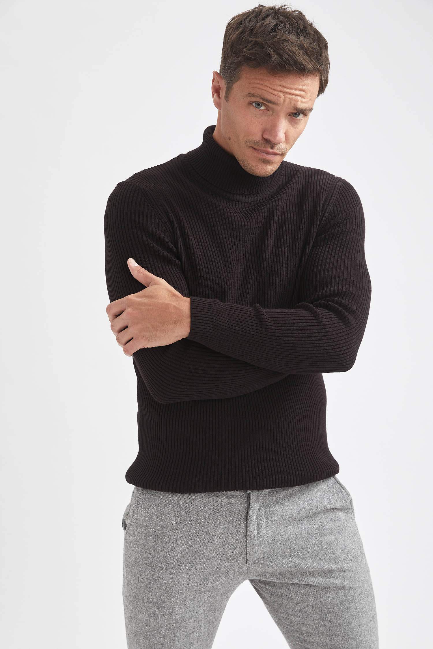 Slim Fit Balıkçı Yaka Triko Kazak