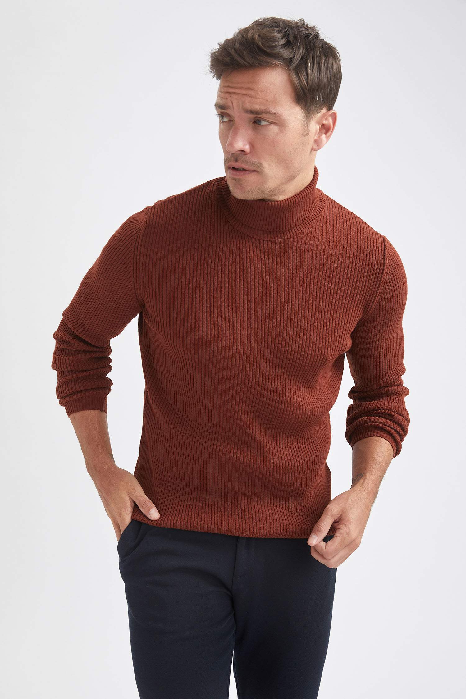 Slim Fit Balıkçı Yaka Triko Kazak