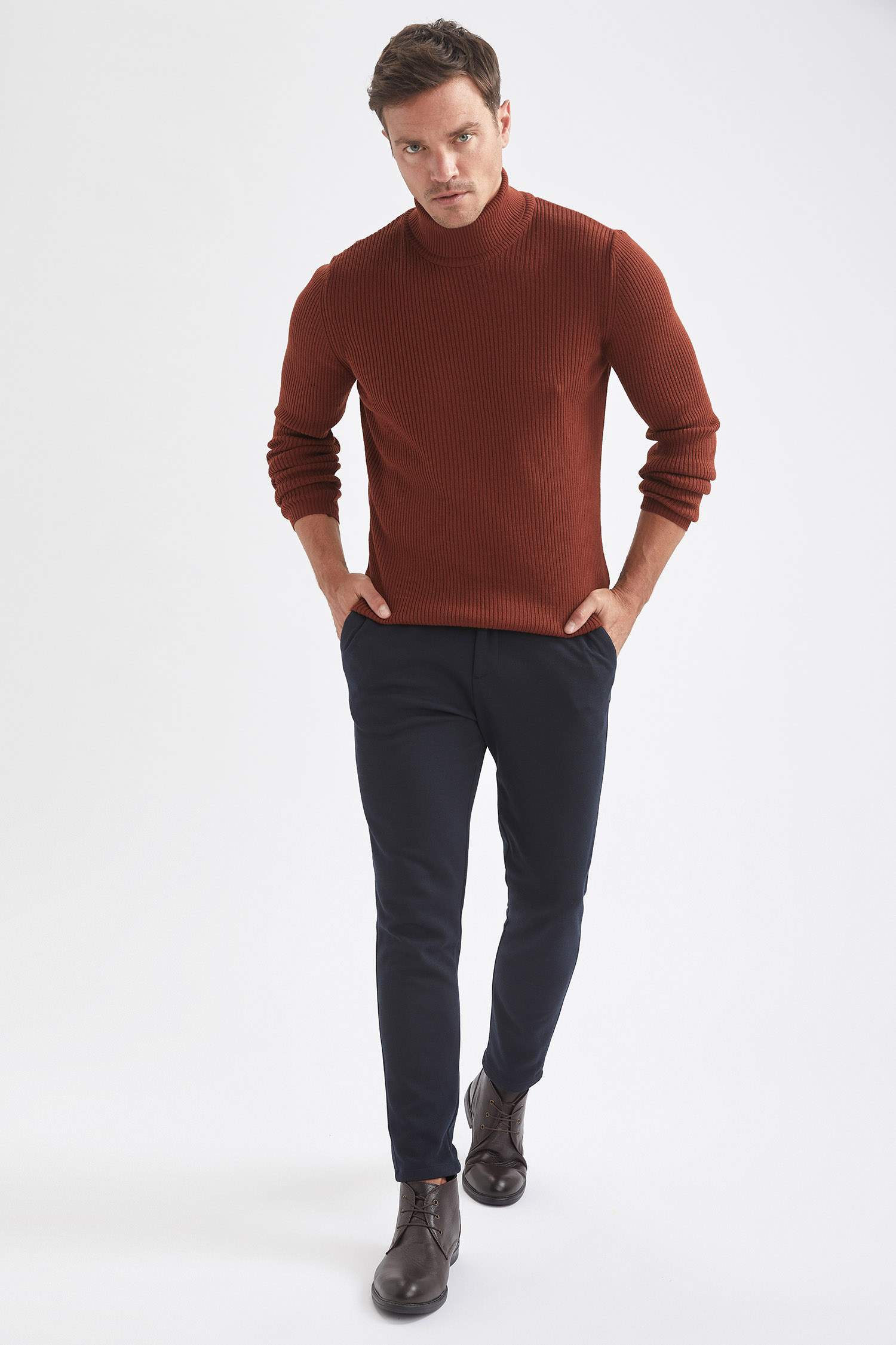 Slim Fit Balıkçı Yaka Triko Kazak