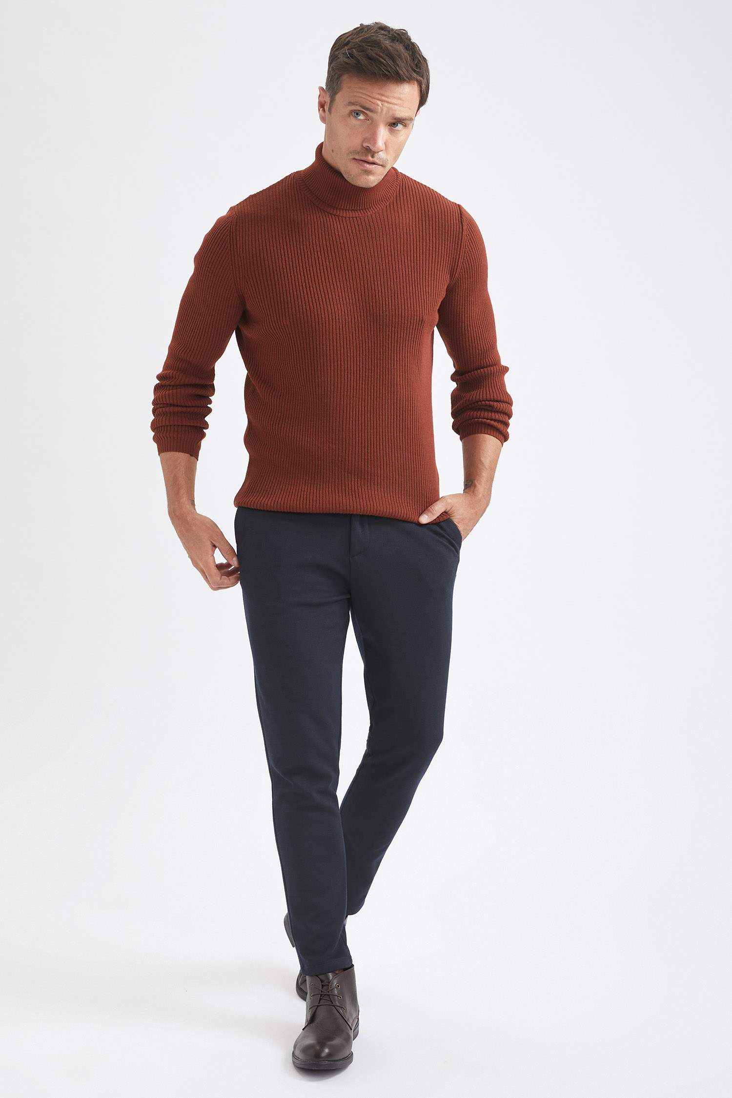 Slim Fit Balıkçı Yaka Triko Kazak