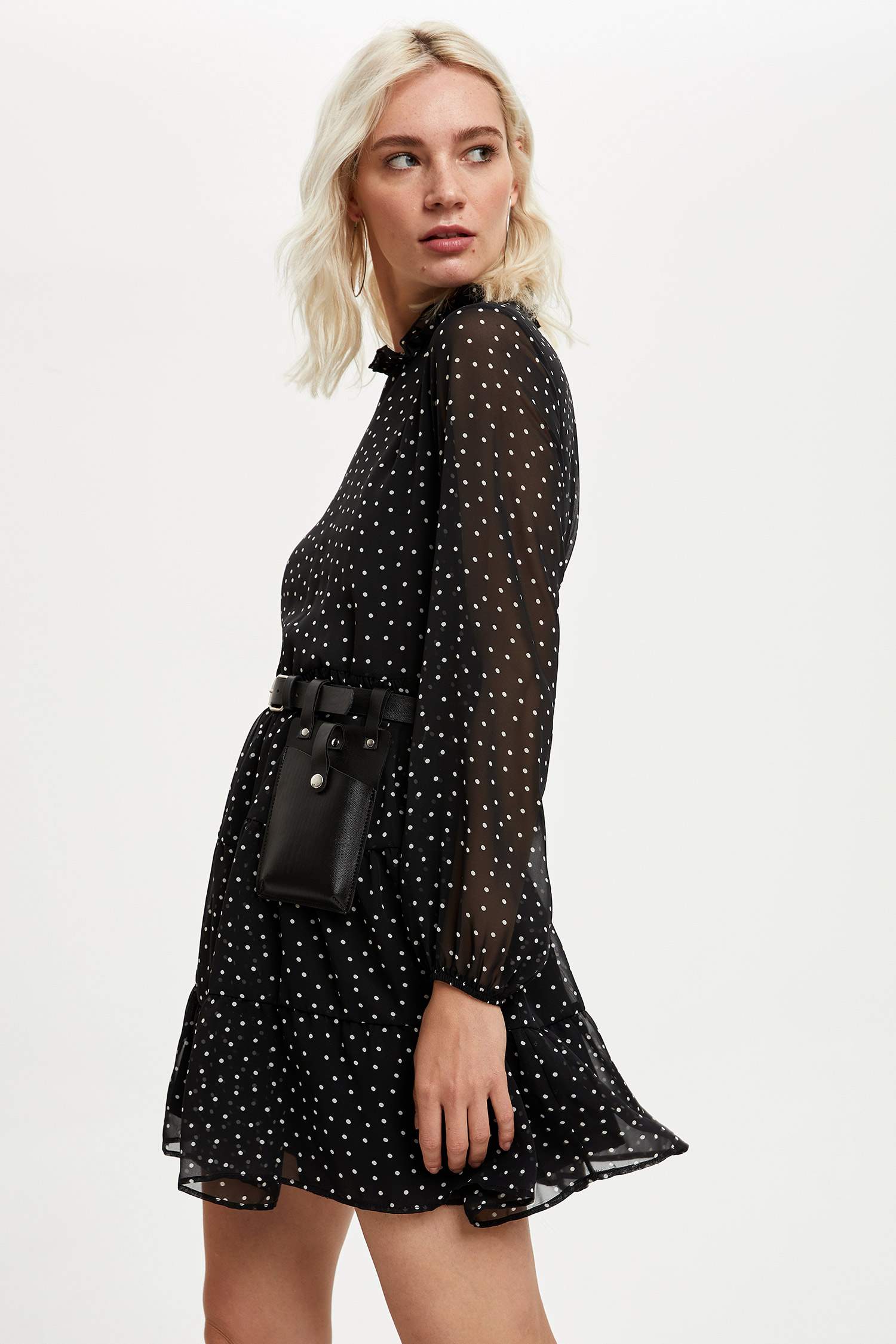 Etek Ucu Volanlı Oversize Fit Elbise