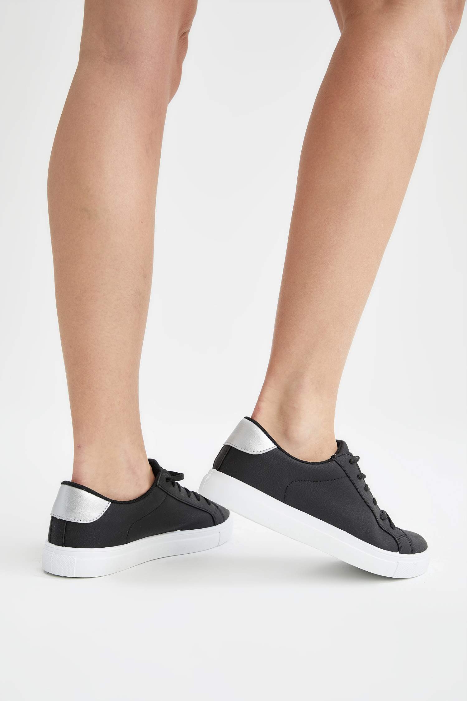 Bağcıklı Sneaker Ayakkabı