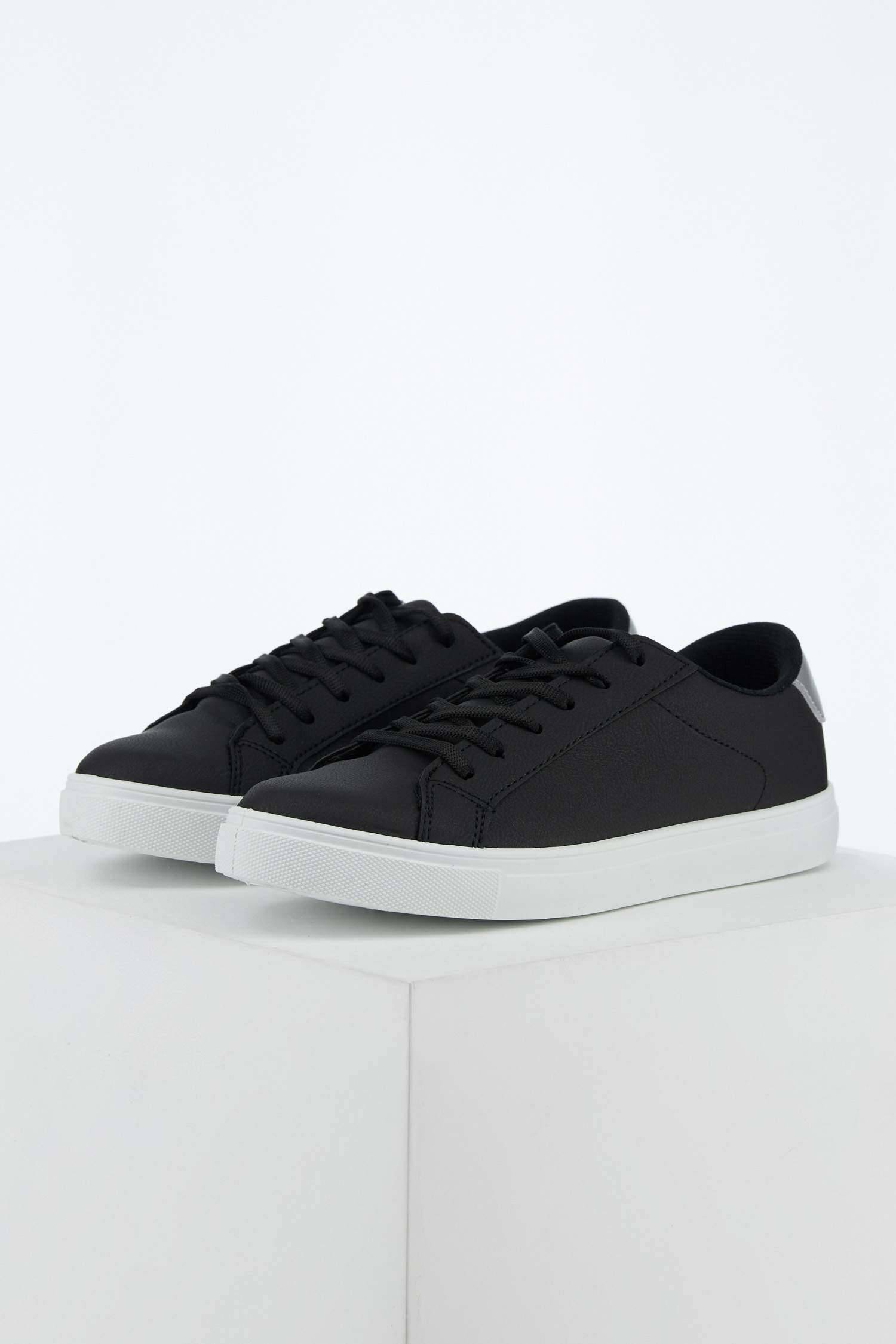 Bağcıklı Sneaker Ayakkabı