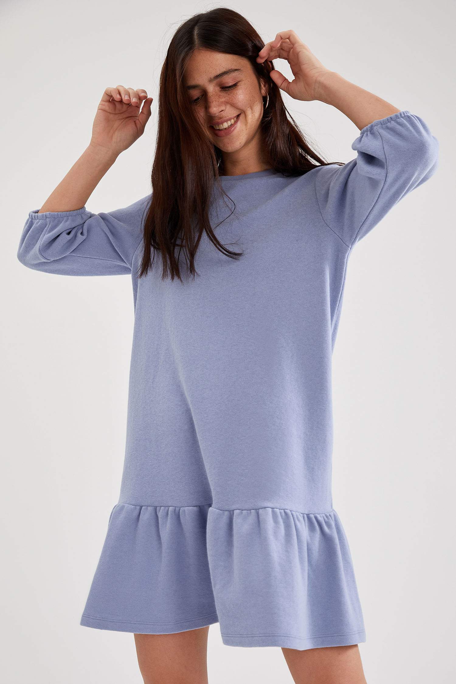 Etek Ucu Volanlı Yarım Kol Oversize Fit Mini Elbise