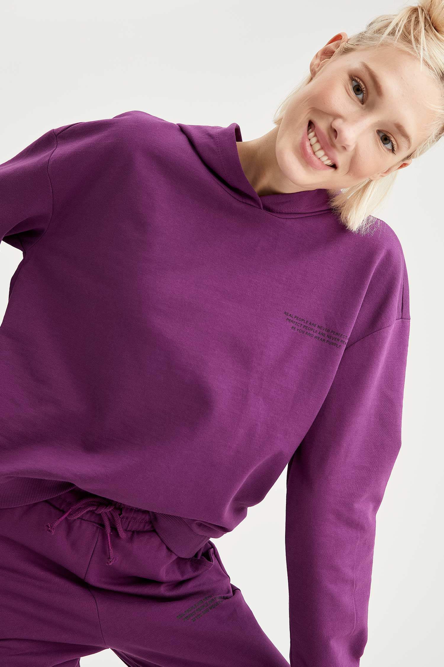 Organik Pamuklu Yazı Baskılı Kapüşonlu Sweatshirt
