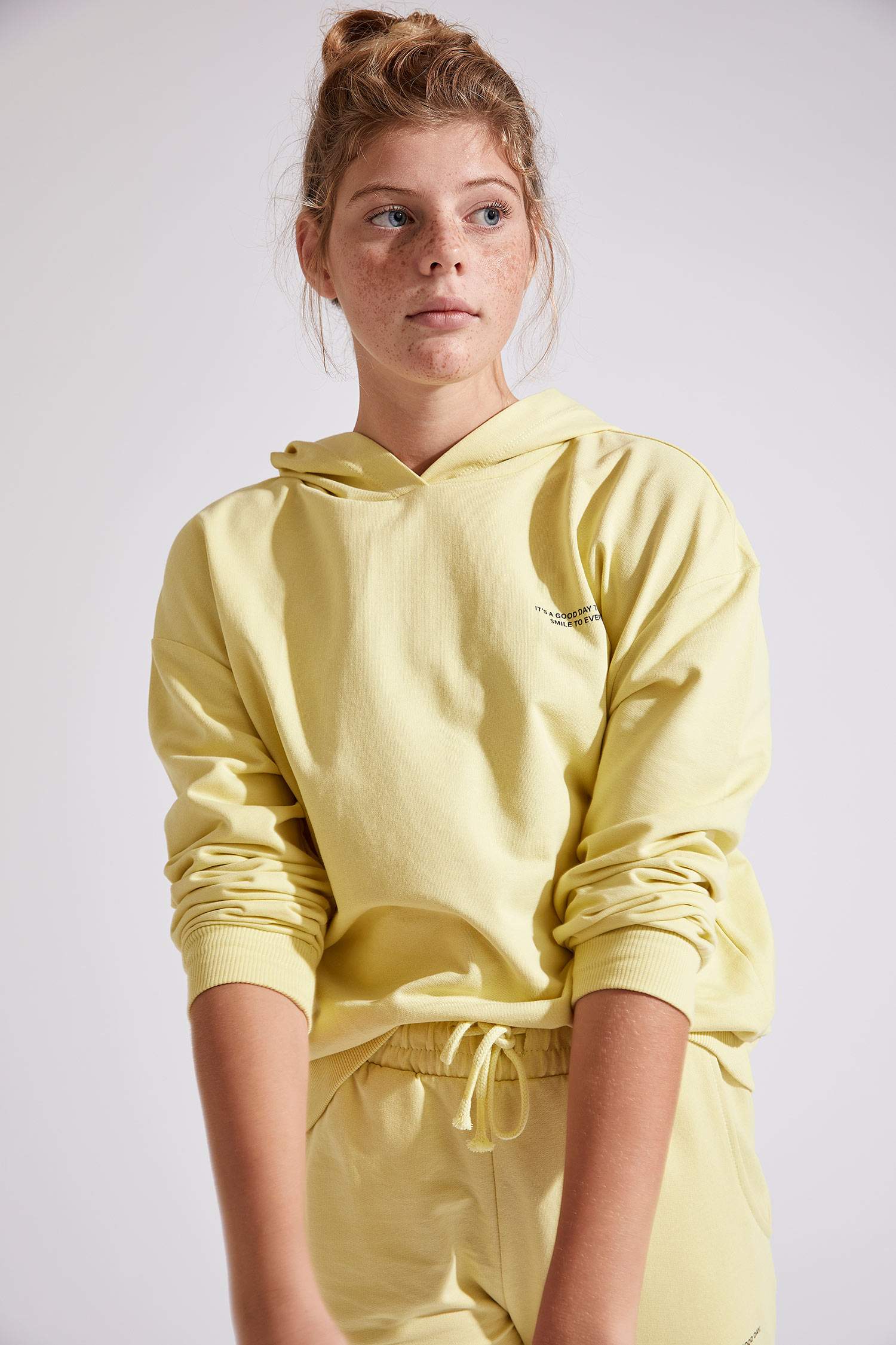 Organik Pamuklu Yazı Baskılı Kapüşonlu Sweatshirt
