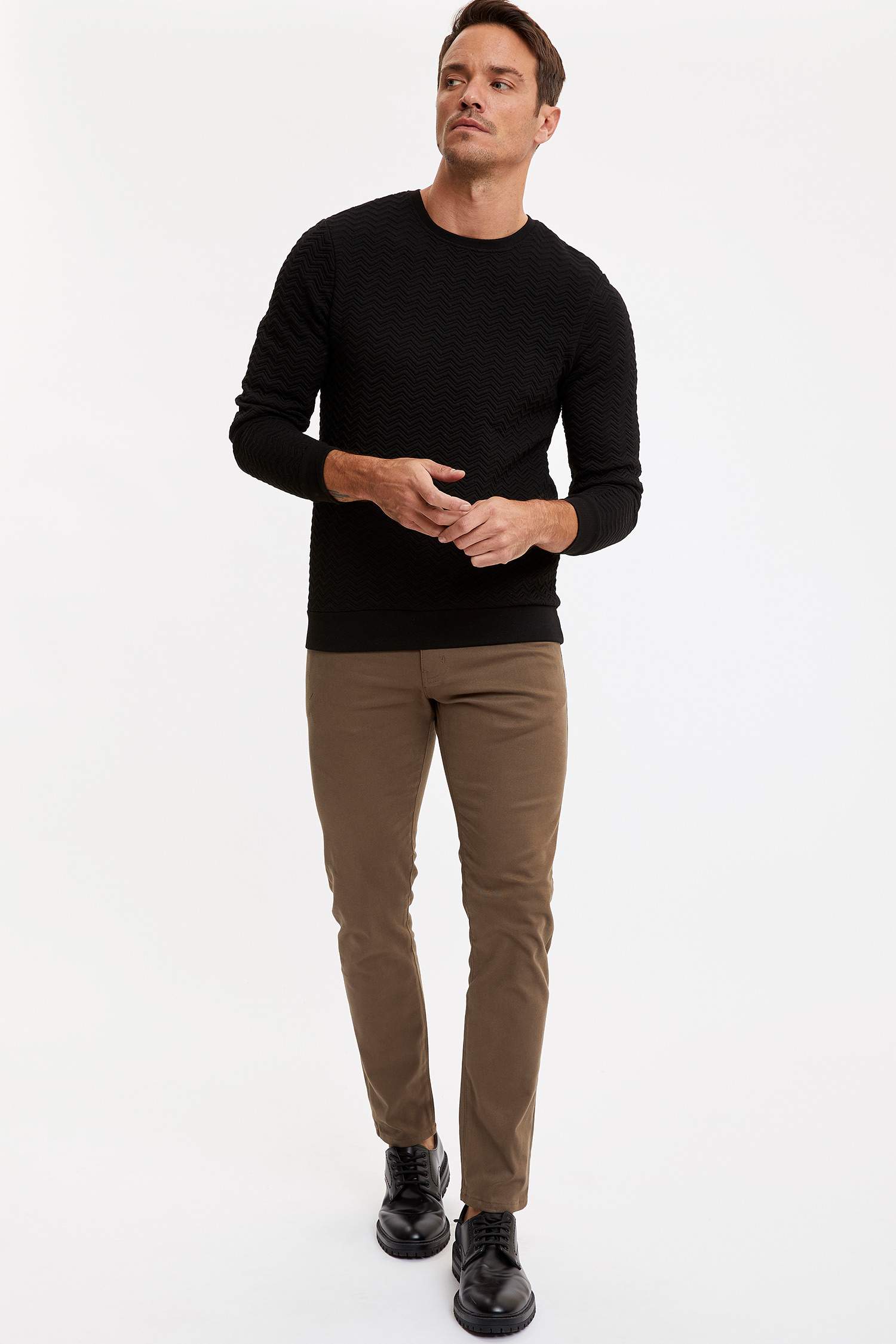 Slim Fit Bisiklet Yaka Uzun Kollu Sweatshirt