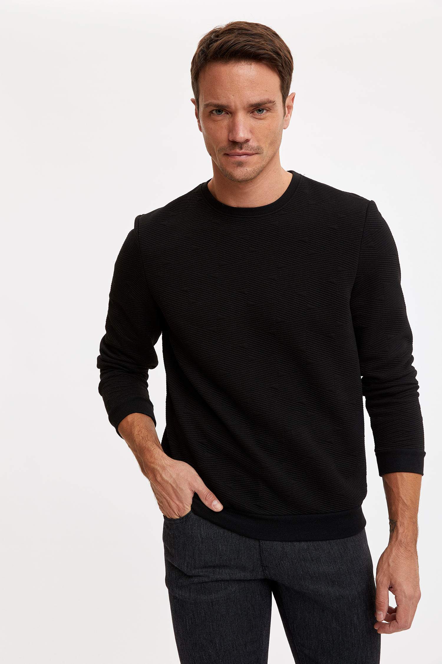 Slim Fit Bisiklet Yaka Fermuarsız Viskonlu Uzun Kollu Sweatshirt