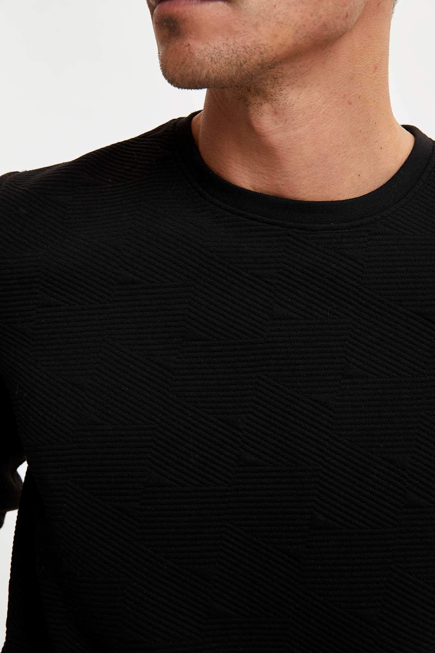 Slim Fit Bisiklet Yaka Fermuarsız Viskonlu Uzun Kollu Sweatshirt