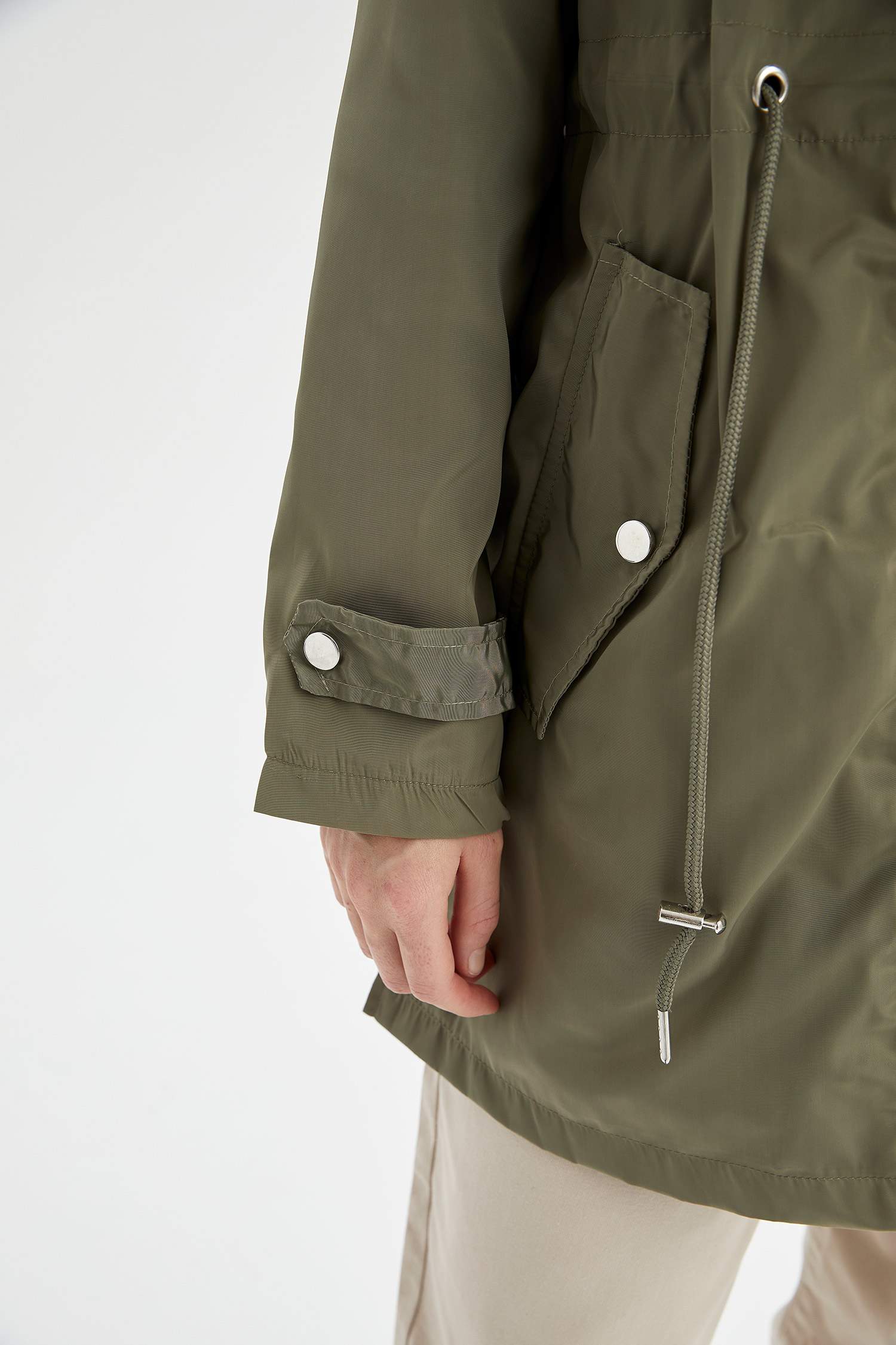 Kapüşonlu Beli Büzgülü Relax Fit Parka