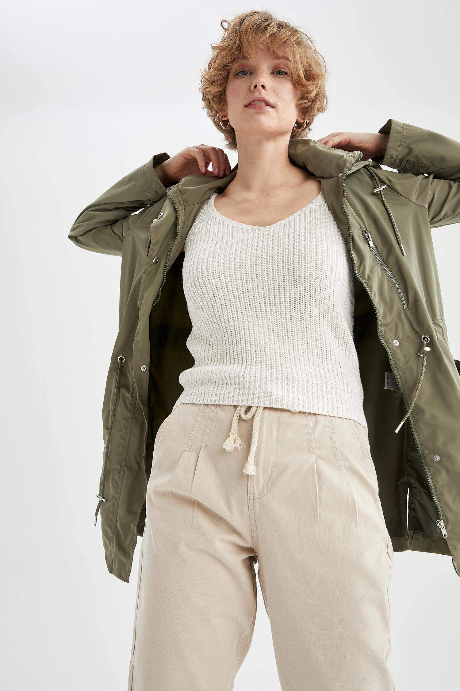 Kapüşonlu Beli Büzgülü Relax Fit Parka