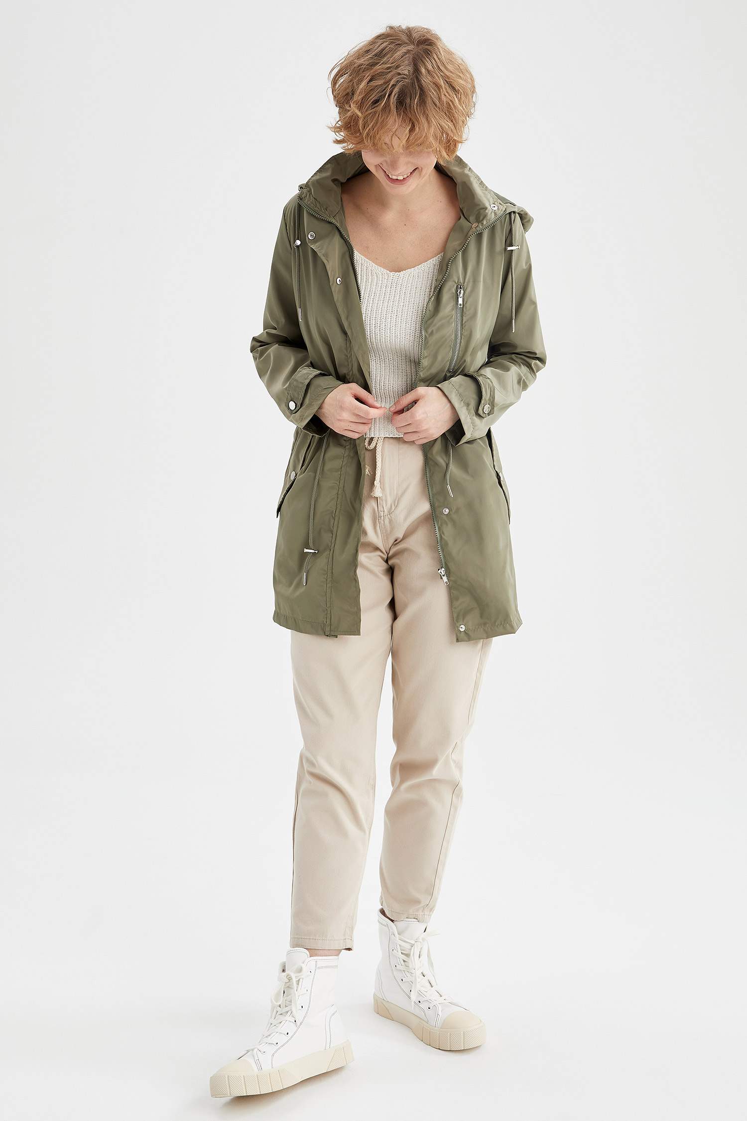 Kapüşonlu Beli Büzgülü Relax Fit Parka