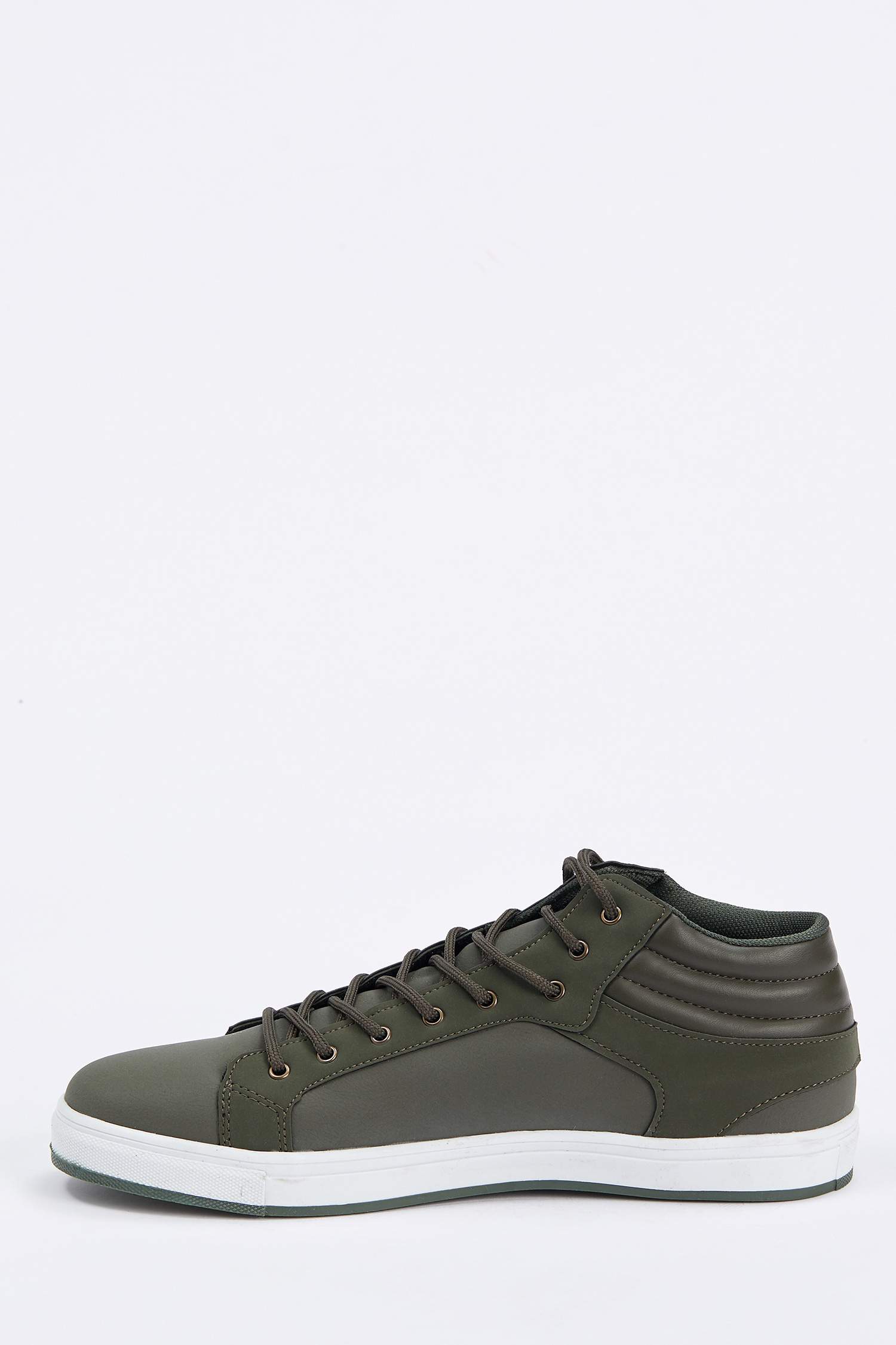 Bağcıklı Sneaker Bot