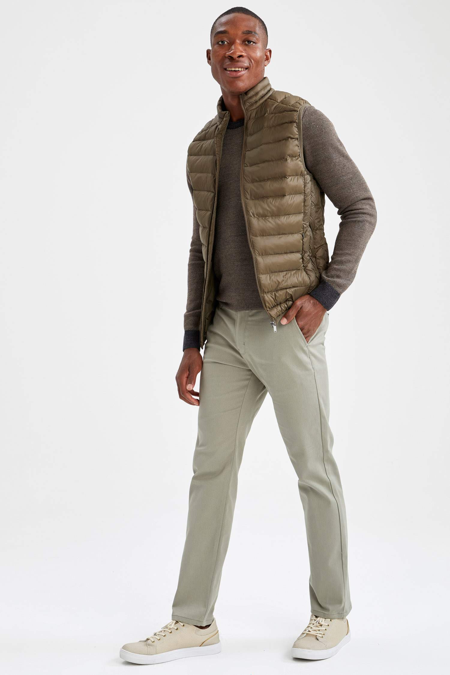 Dik Yaka Slim Fit Şişme İnce Yelek