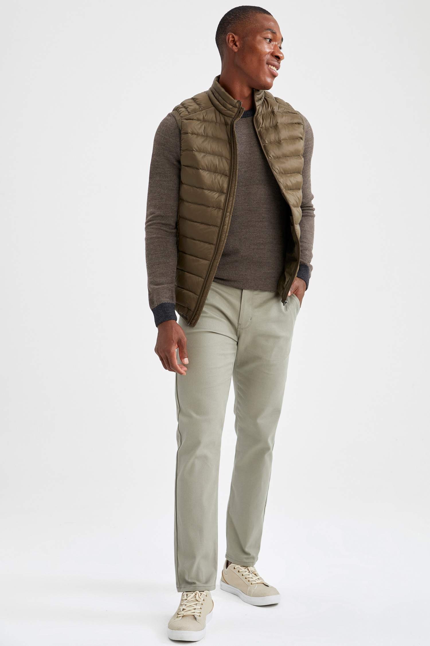 Dik Yaka Slim Fit Şişme İnce Yelek